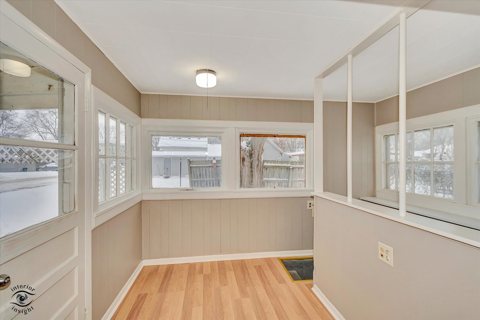 411 N Prairie Avenue