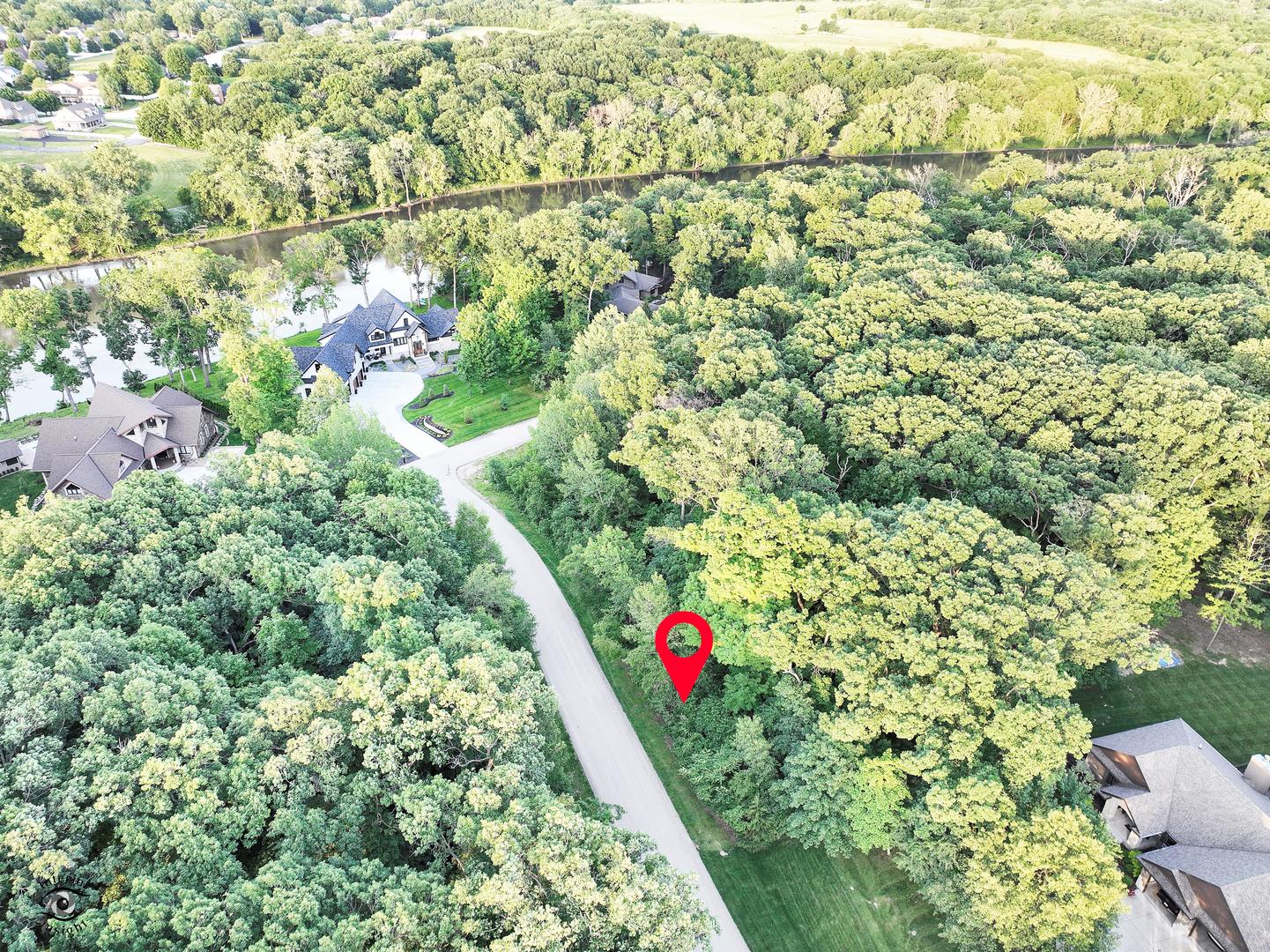 1268 Deer Path