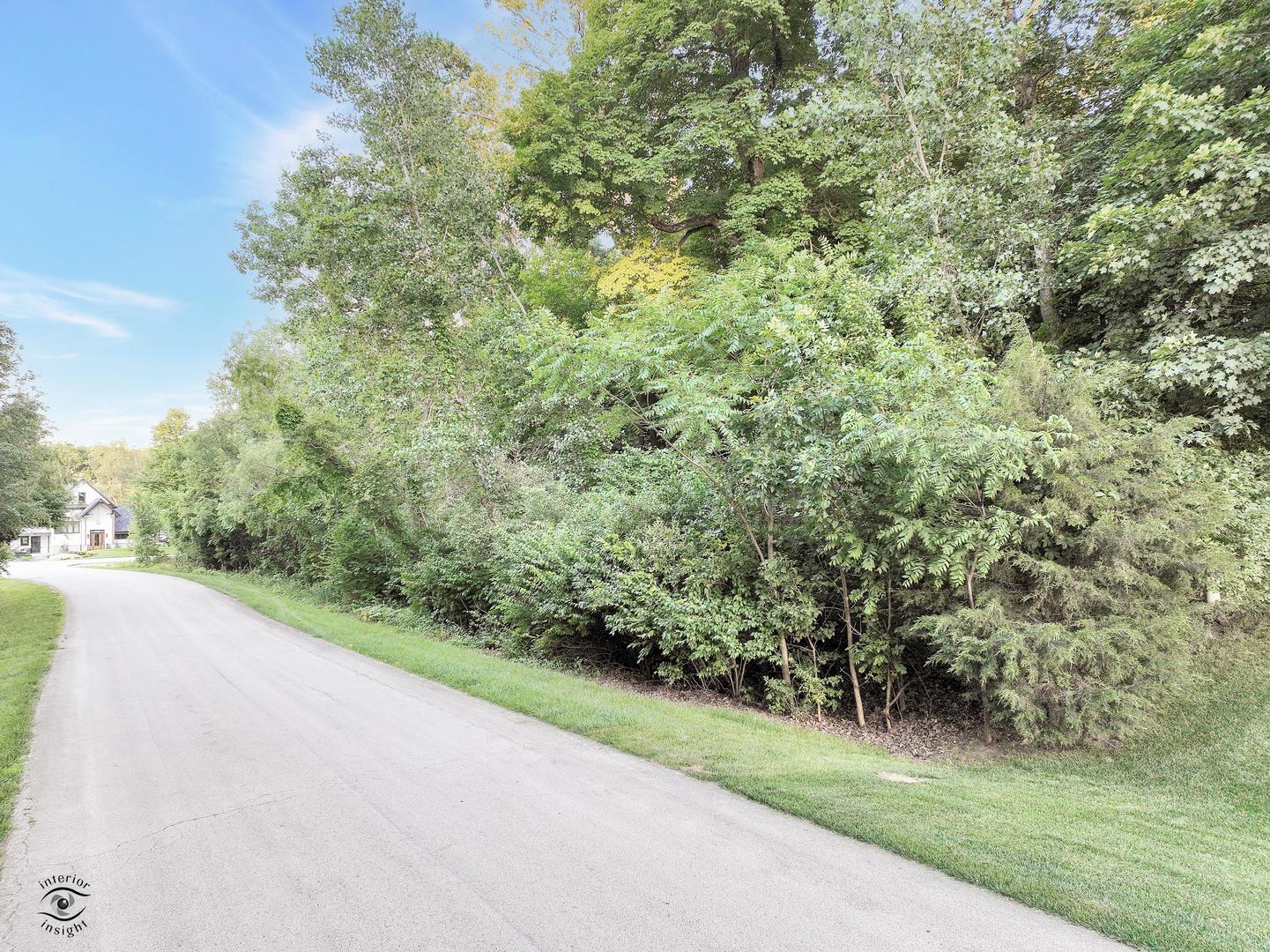 1268 Deer Path
