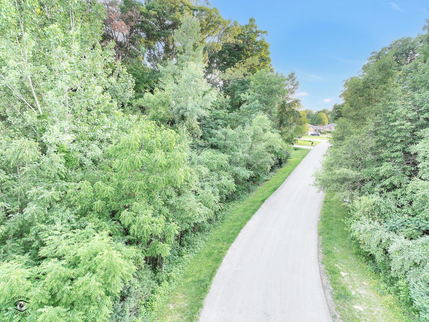 1268 Deer Path