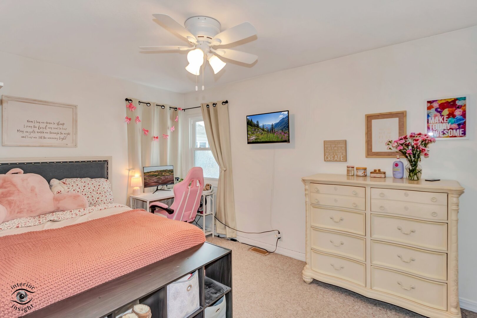 4214 W Josephine Drive