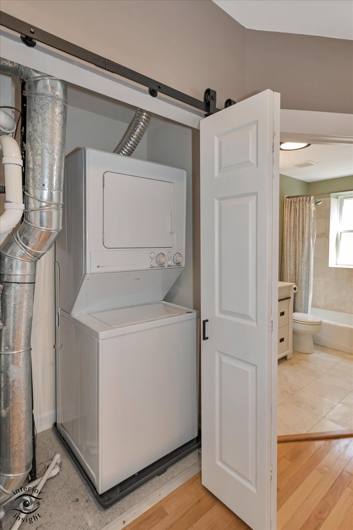 2537 Prairie Avenue Unit: 2E