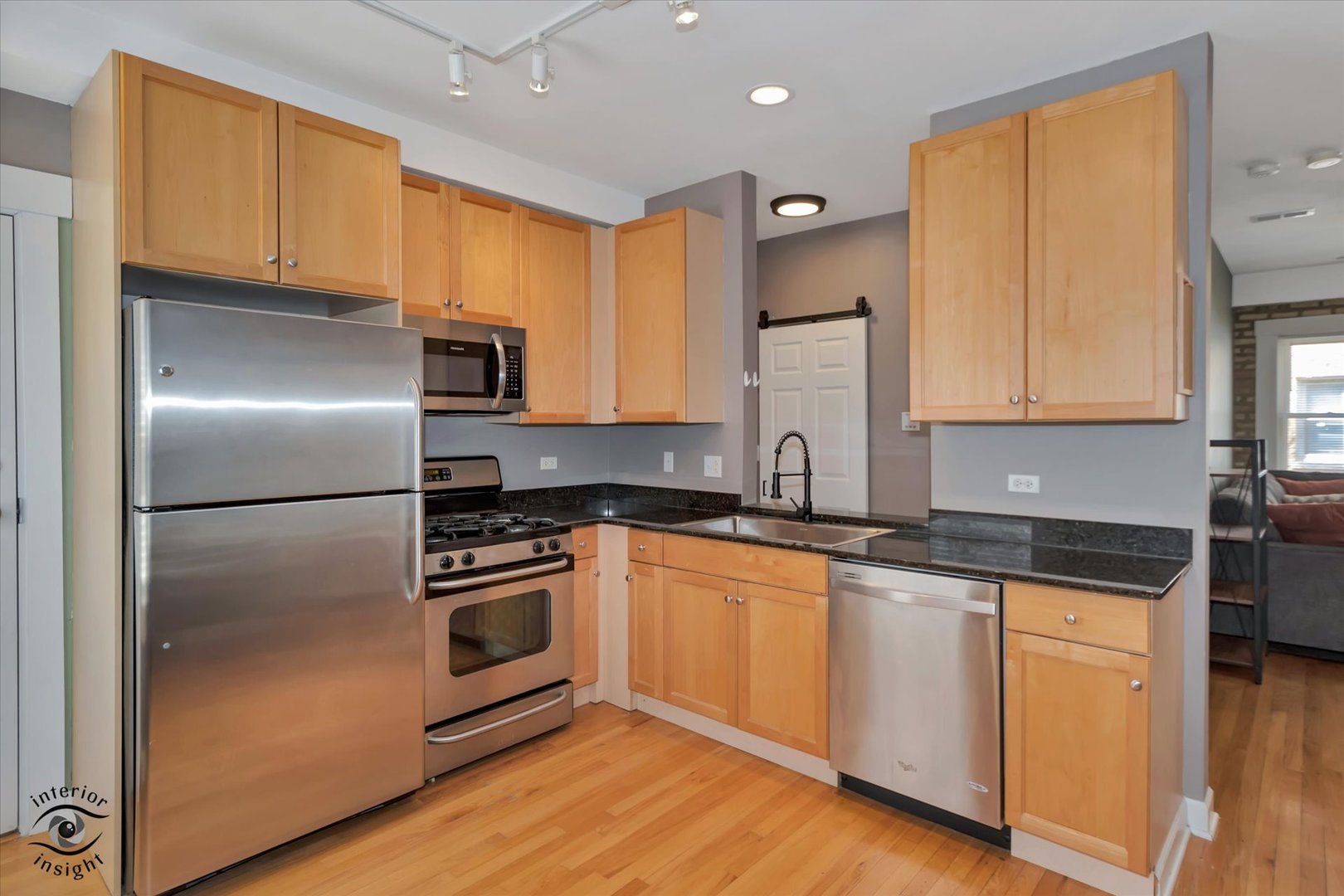 2537 Prairie Avenue Unit: 2E
