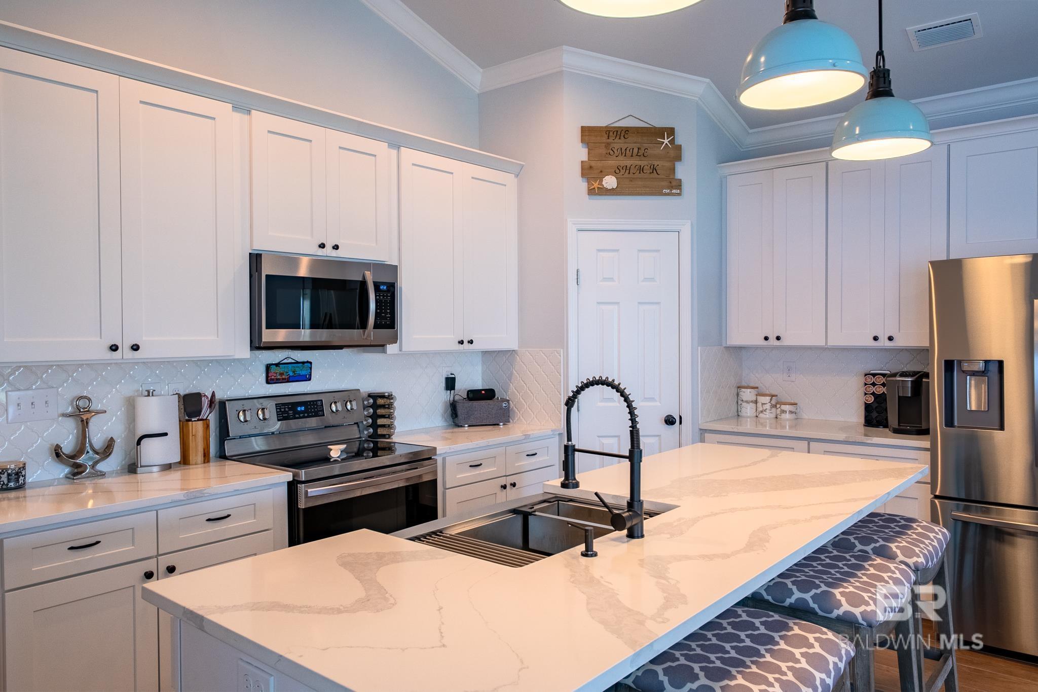 1041 Snapdragon Lane