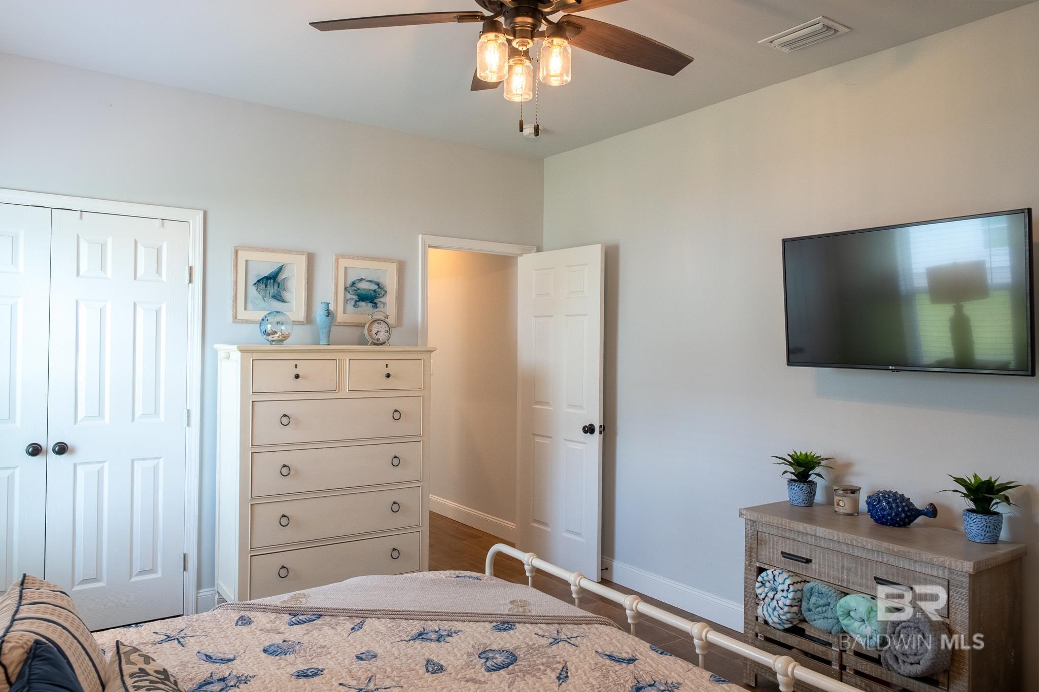 1041 Snapdragon Lane