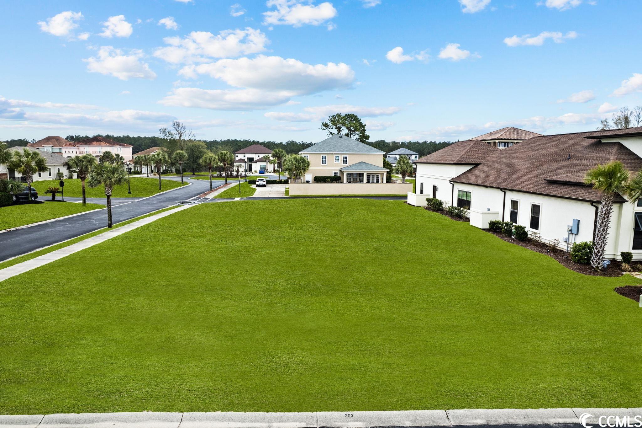897 Bluffview Dr.