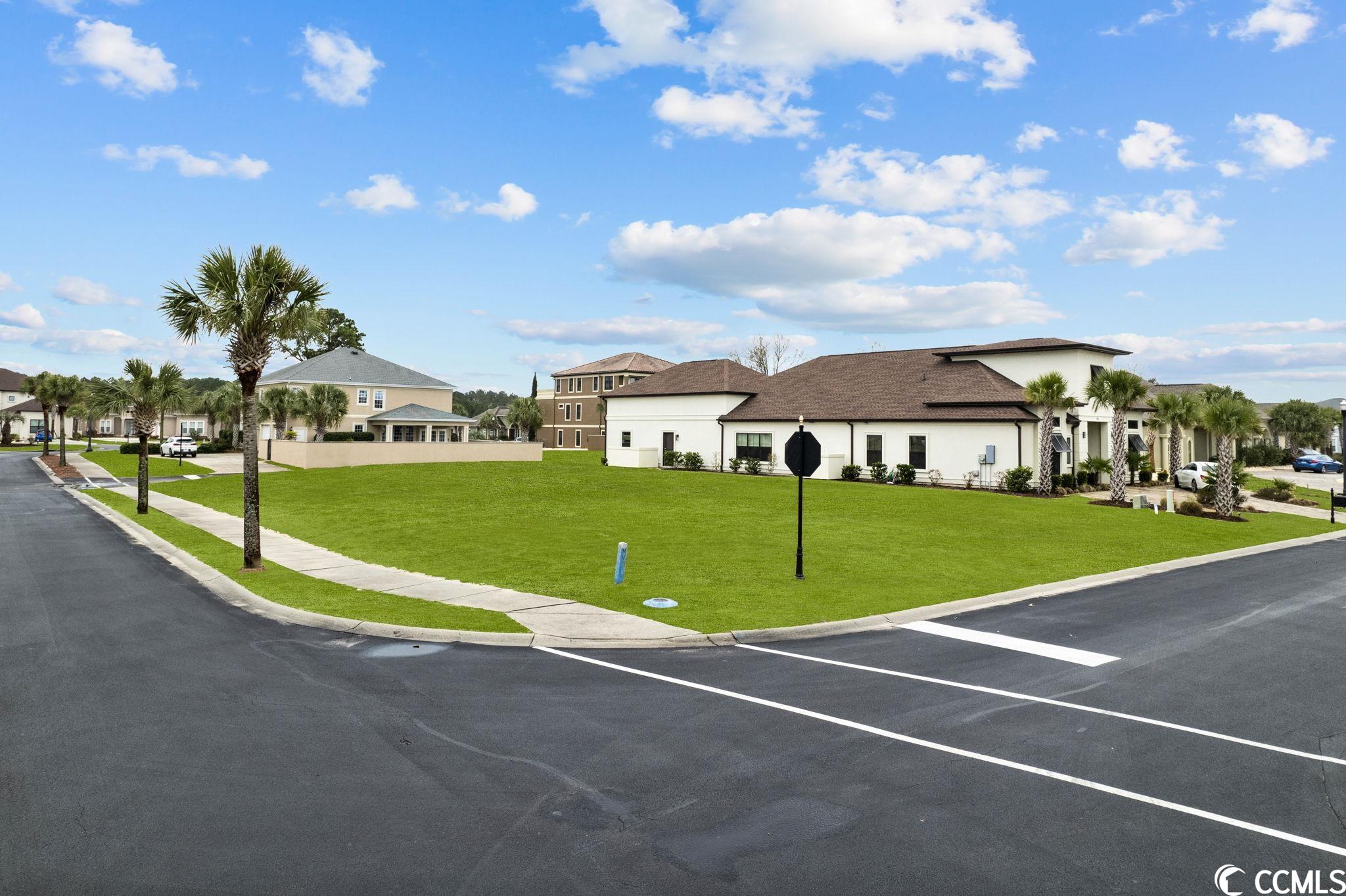 897 Bluffview Dr.