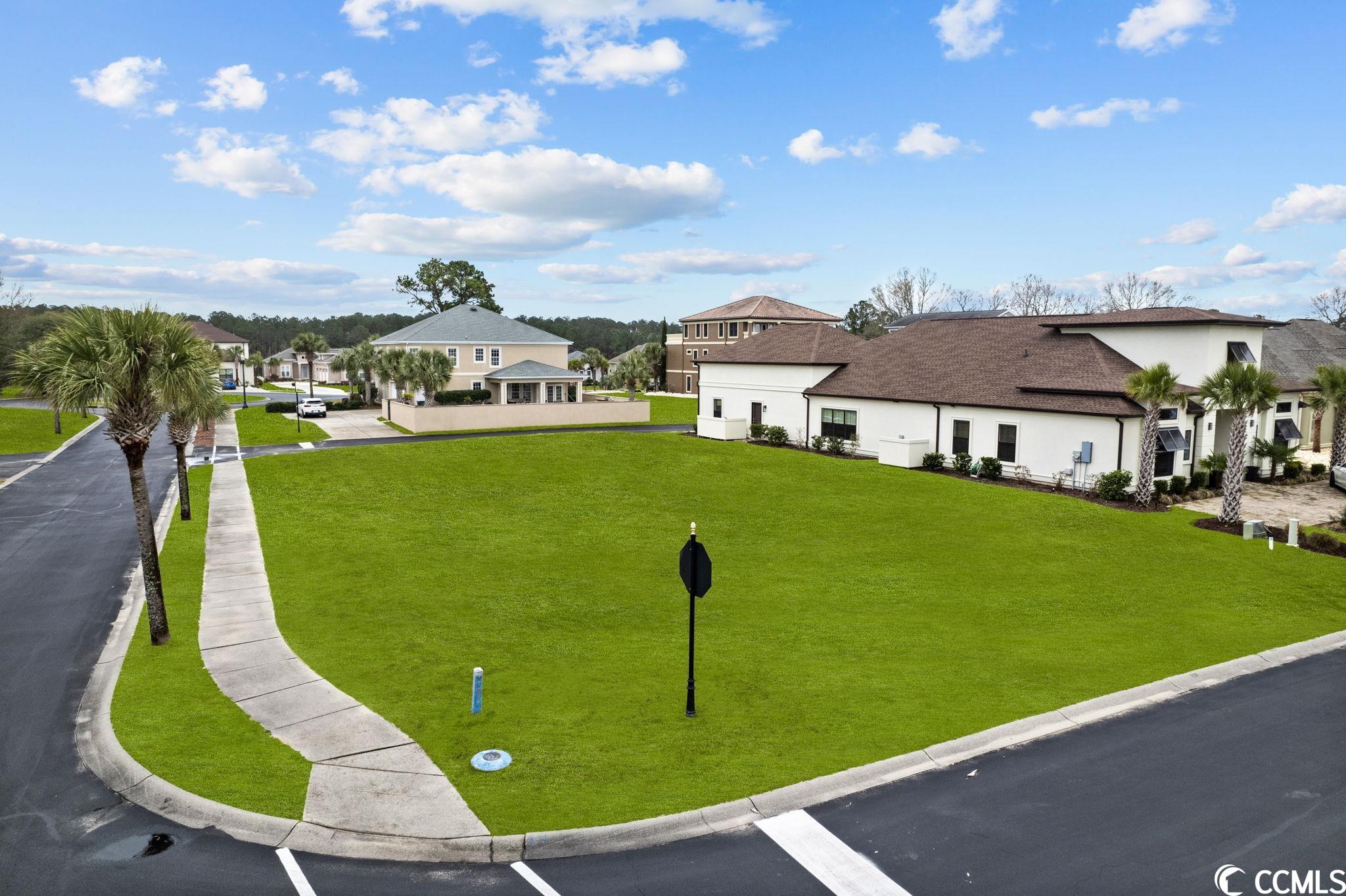 897 Bluffview Dr.