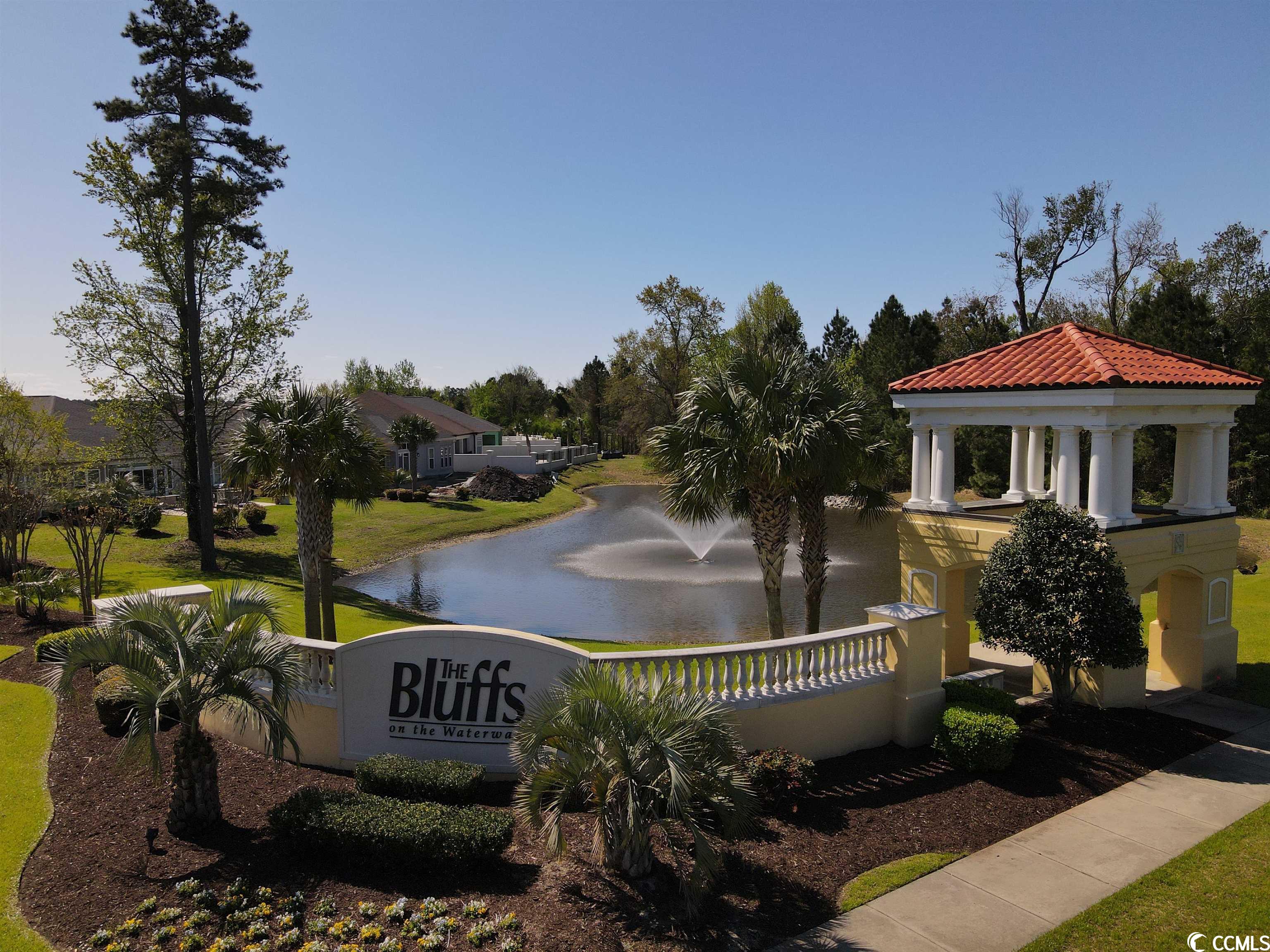 961 Bluffview Dr.
