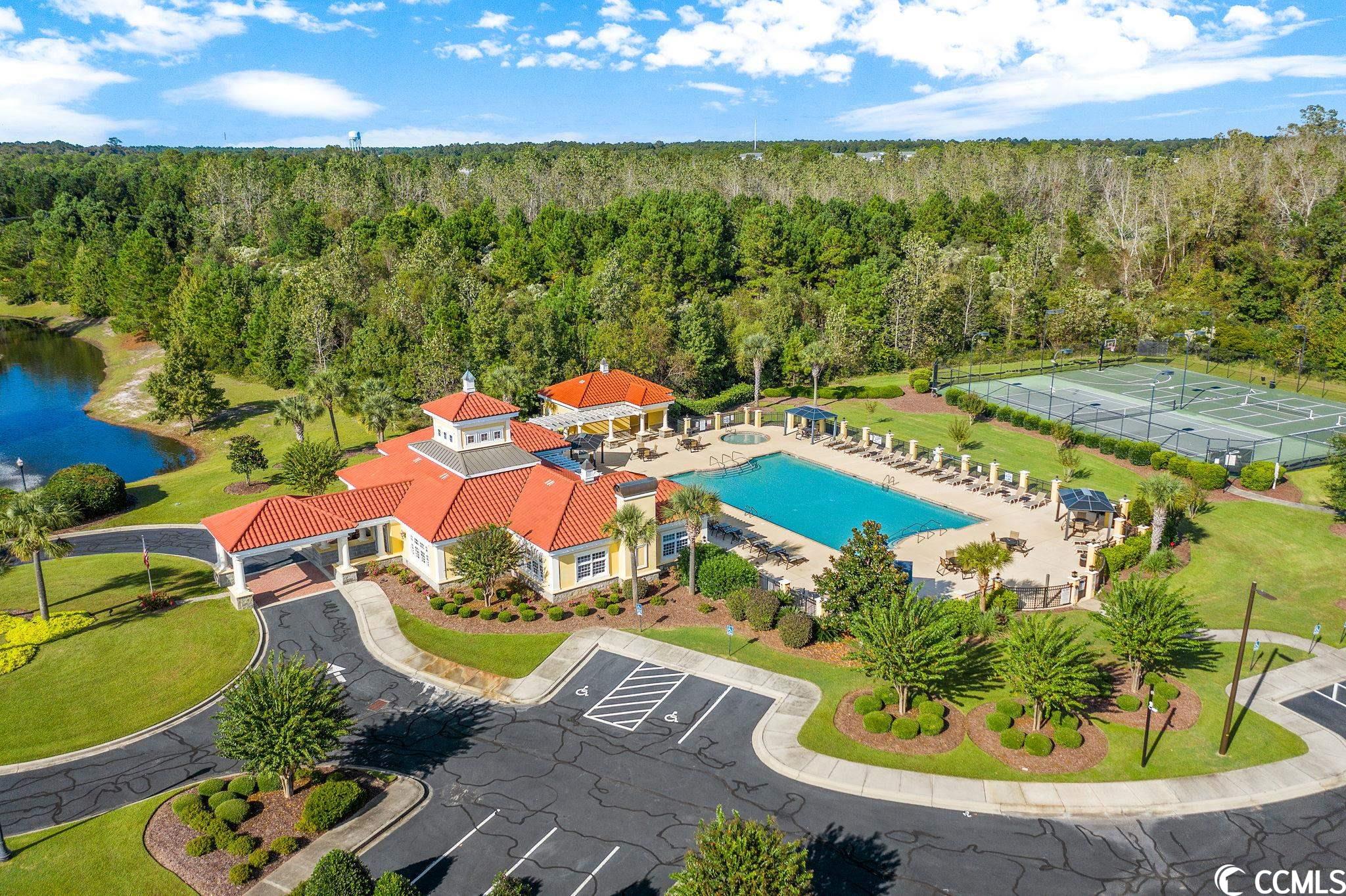 961 Bluffview Dr.