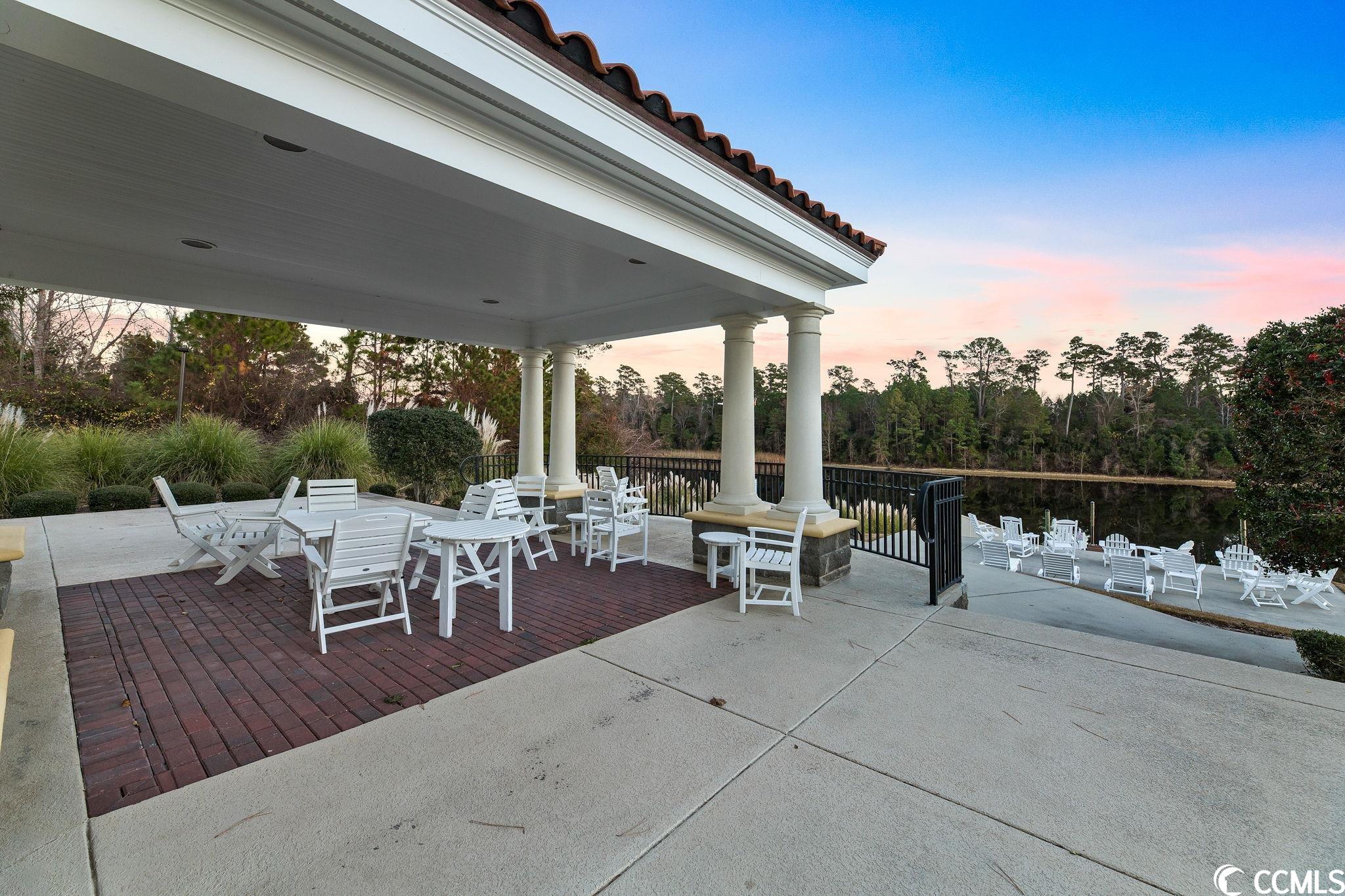 961 Bluffview Dr.