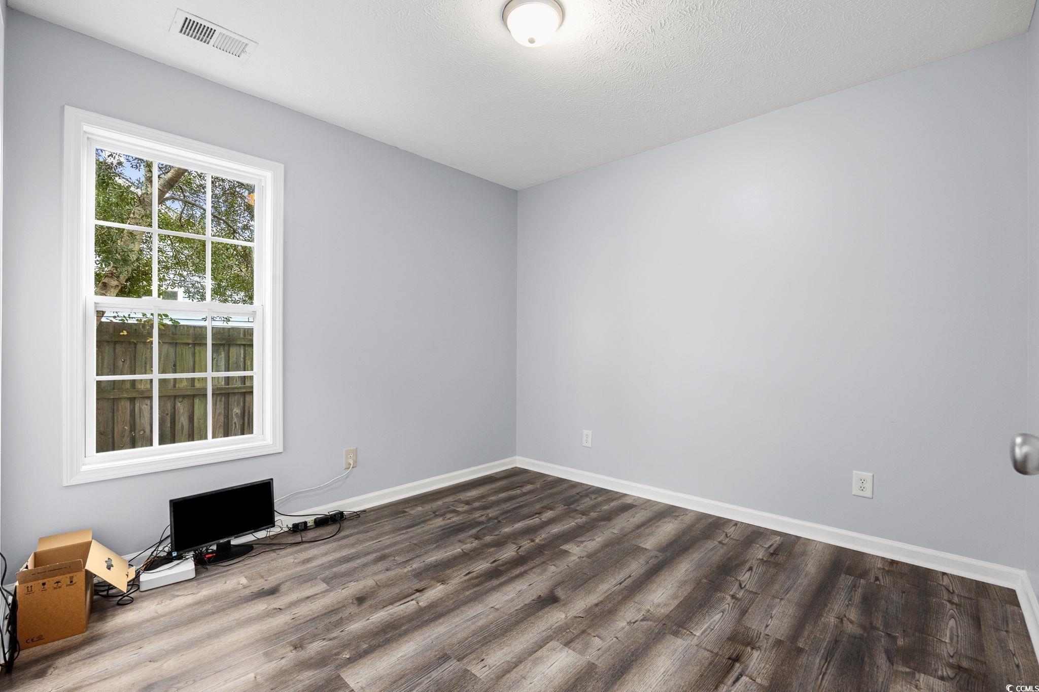 709 West Perry Rd.