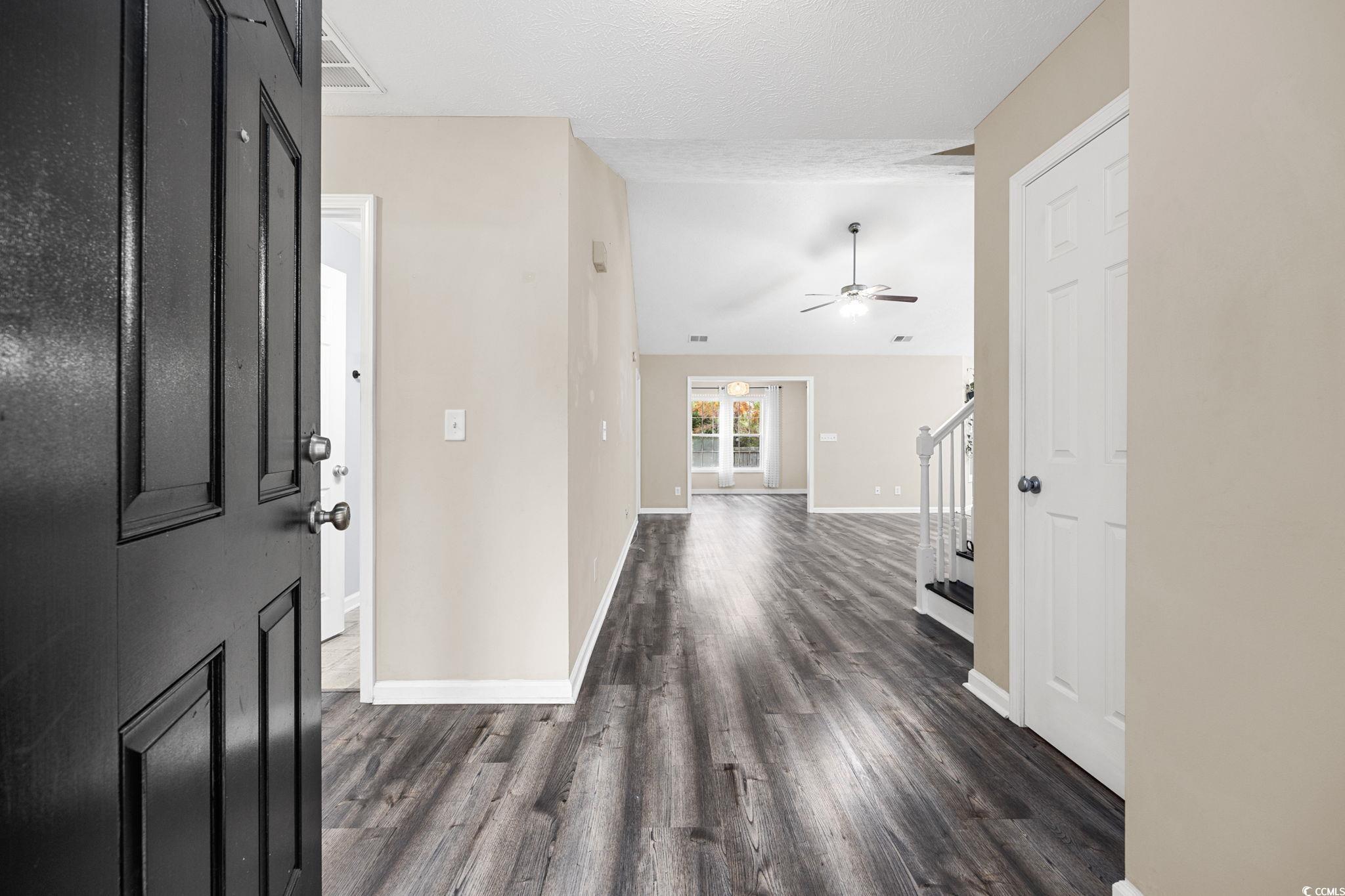 709 West Perry Rd.