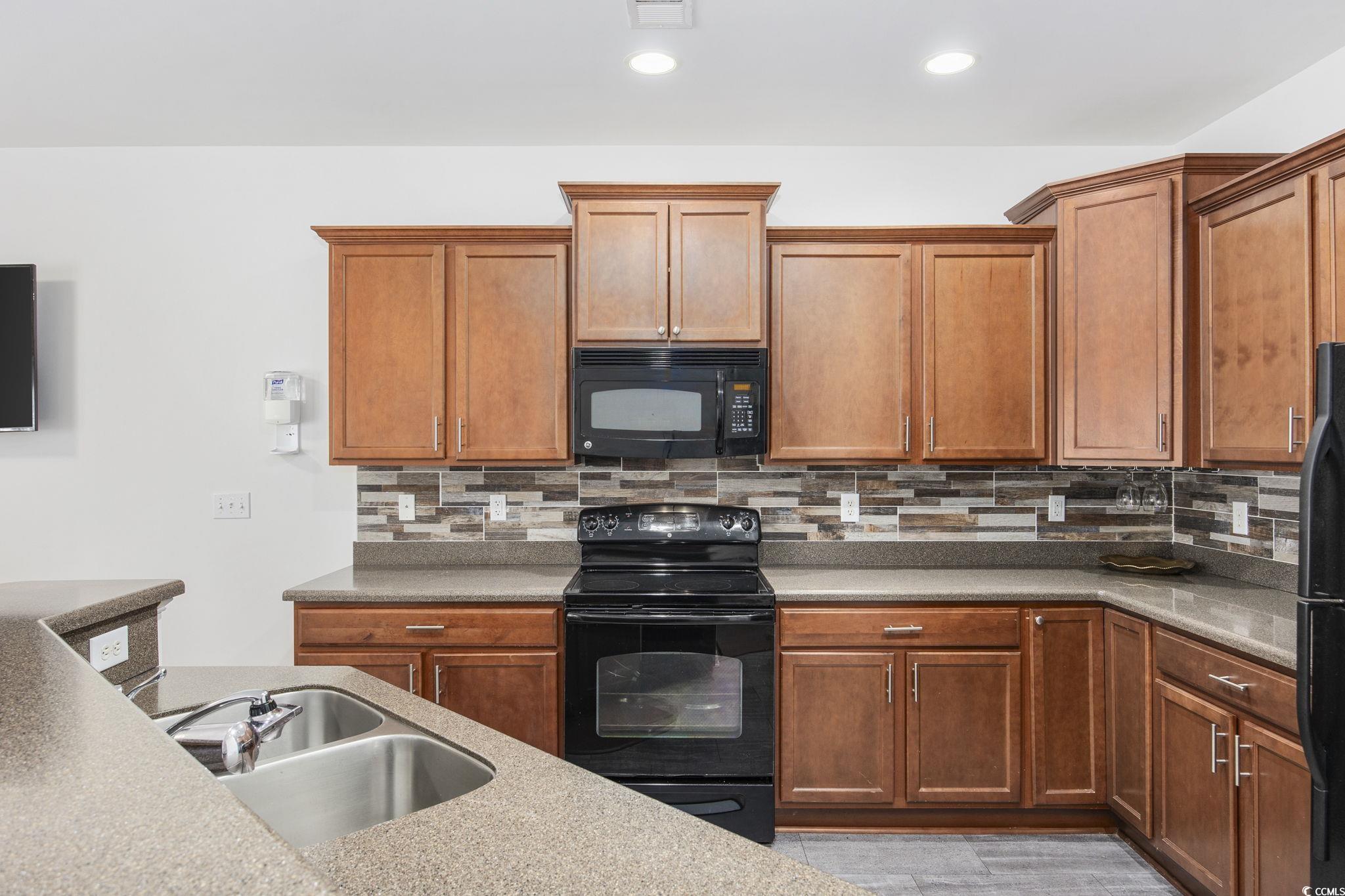 656 Pistoia Ln. Unit: 304