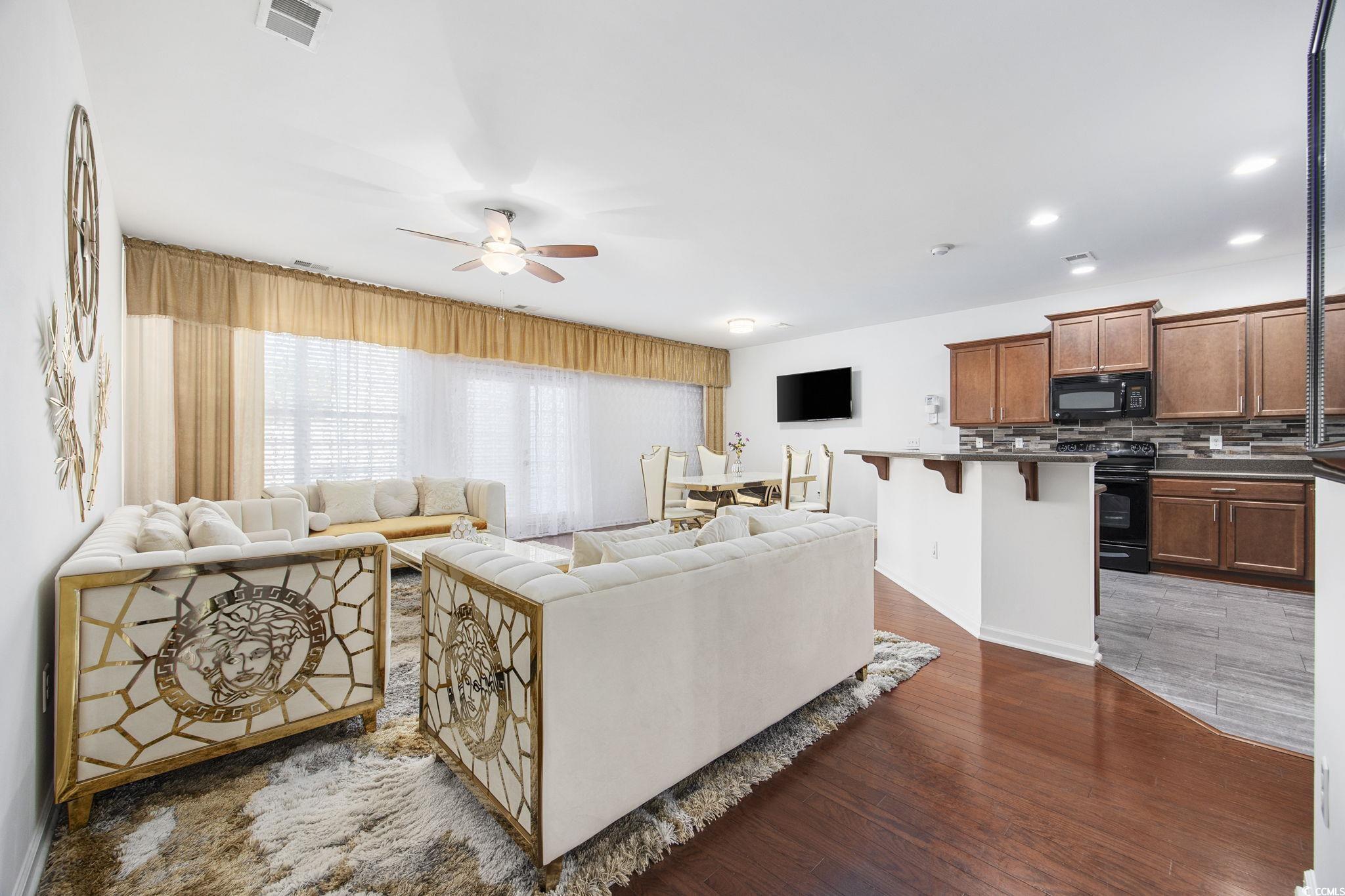 656 Pistoia Ln. Unit: 304