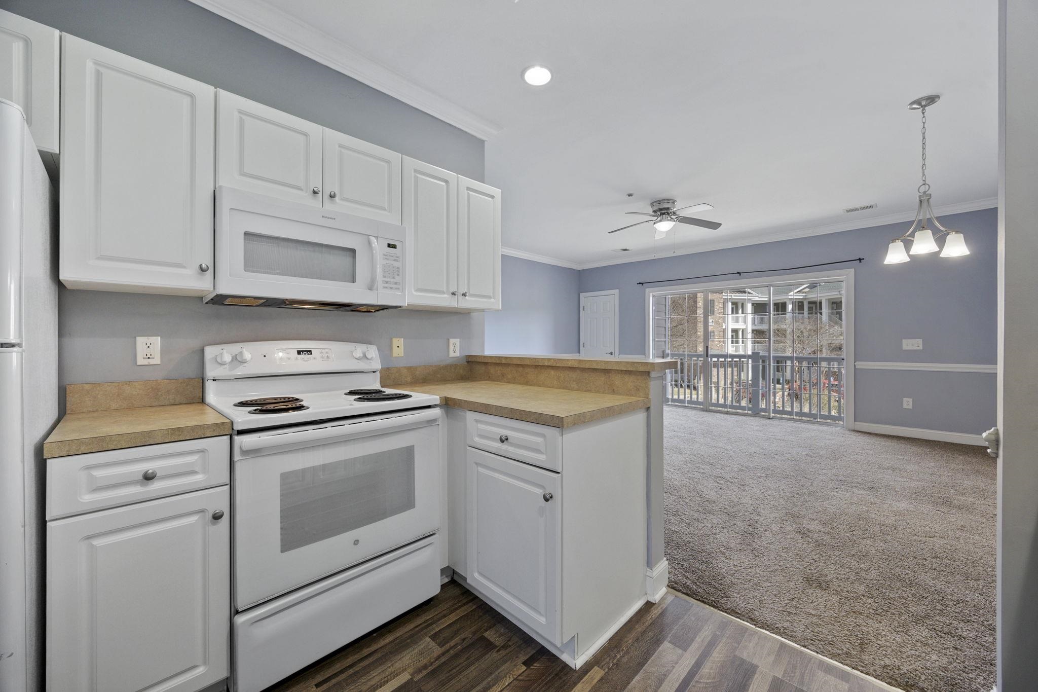 4878 Dahlia Ct. Unit: 203