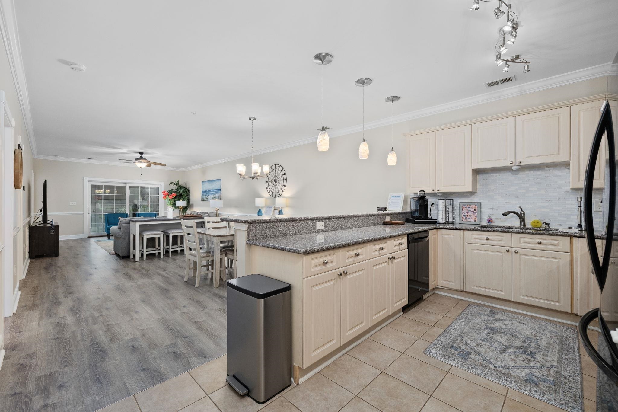 4869 Luster Leaf Circle Unit: 104