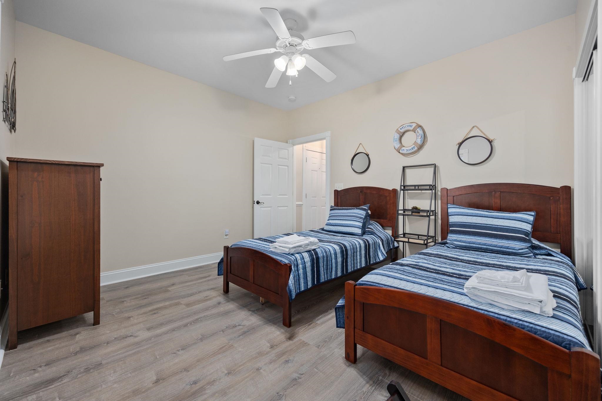 4869 Luster Leaf Circle Unit: 104