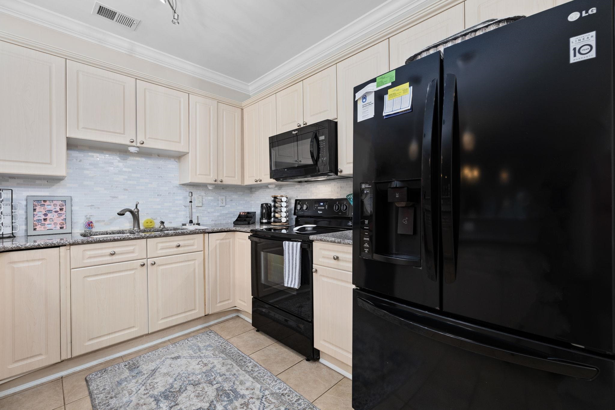 4869 Luster Leaf Circle Unit: 104