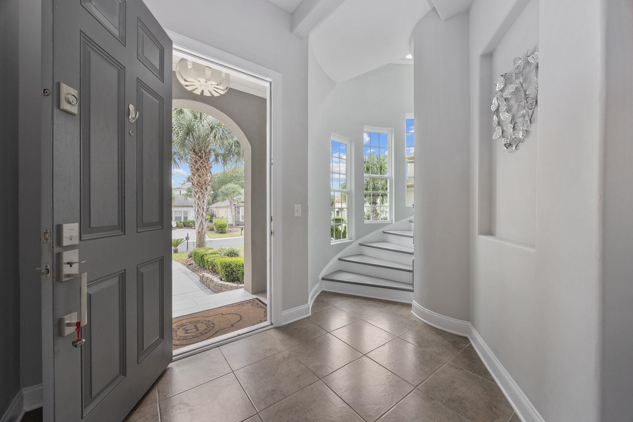 914 Bluffview Dr.