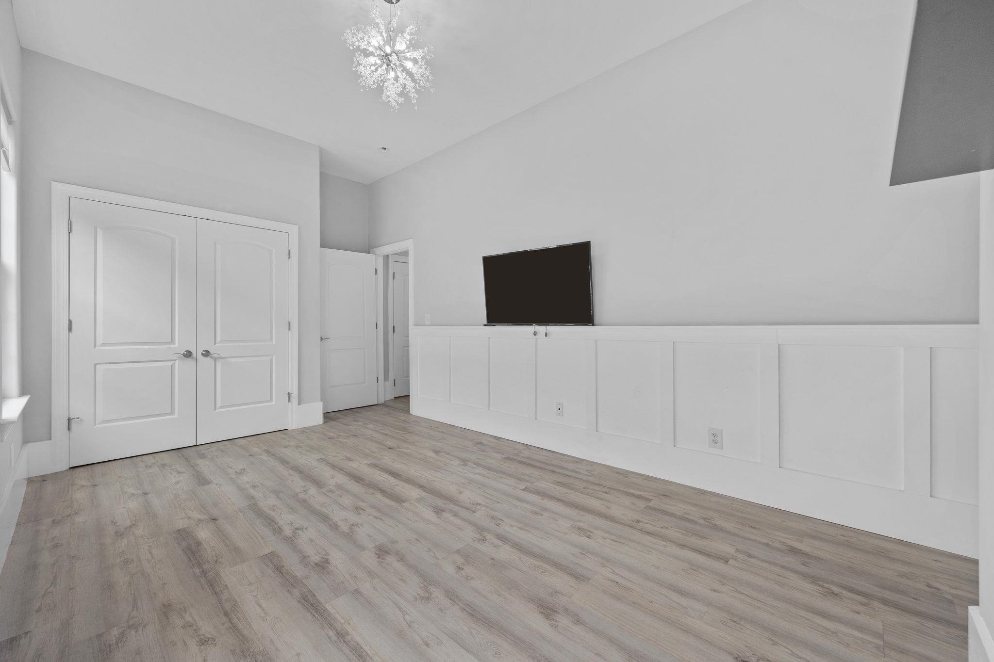 914 Bluffview Dr.
