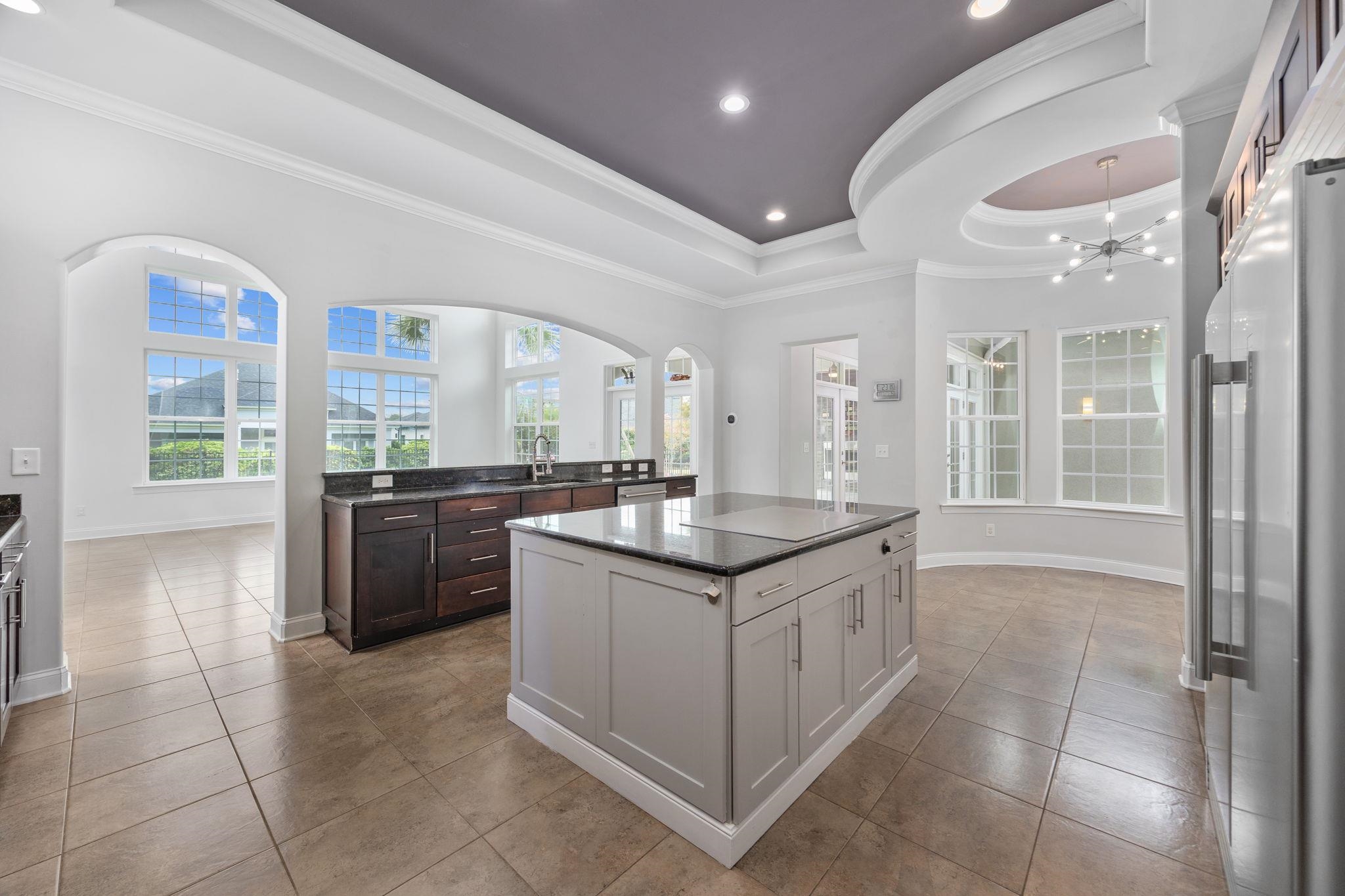 914 Bluffview Dr.