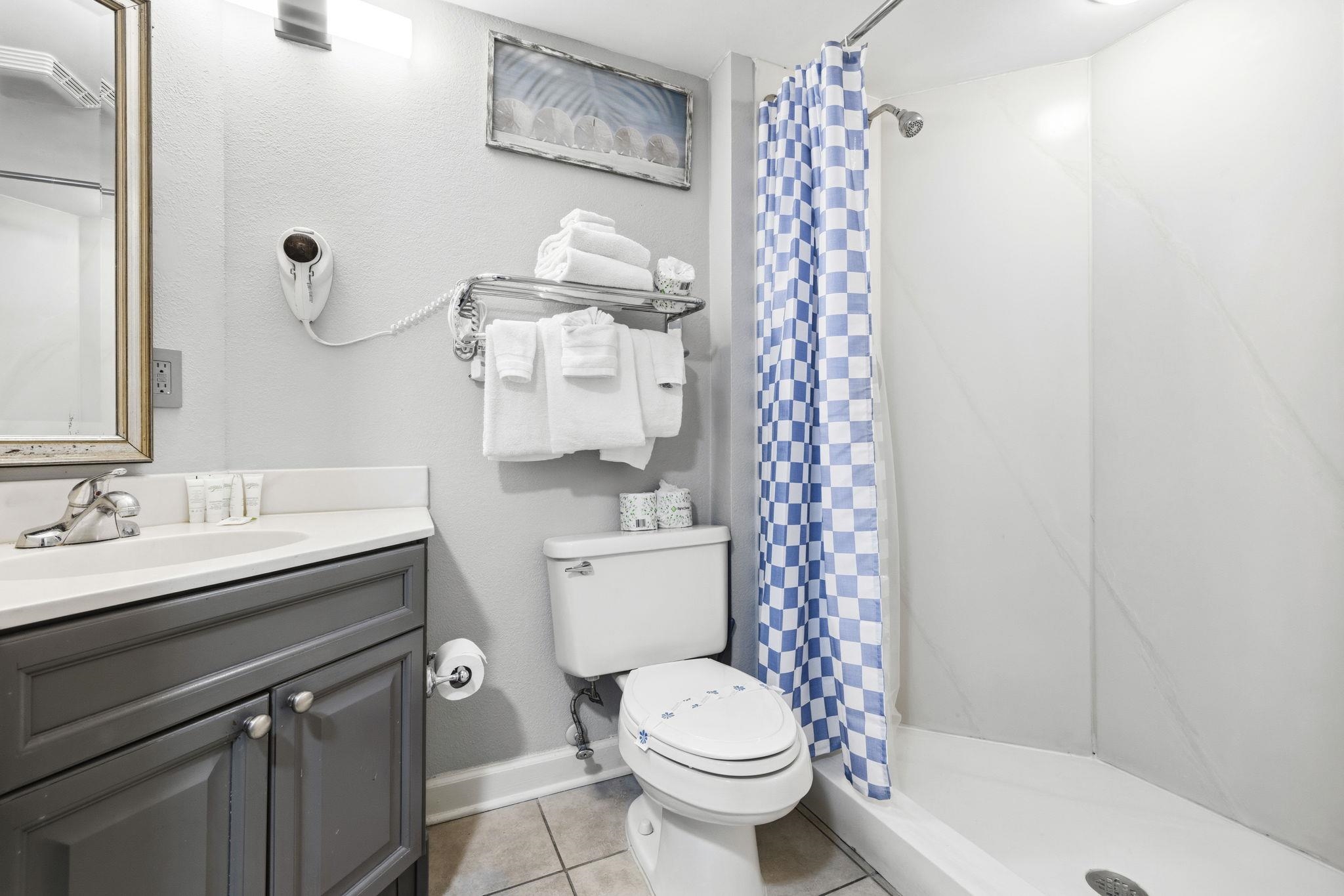 215 77th Ave. N Unit: 402