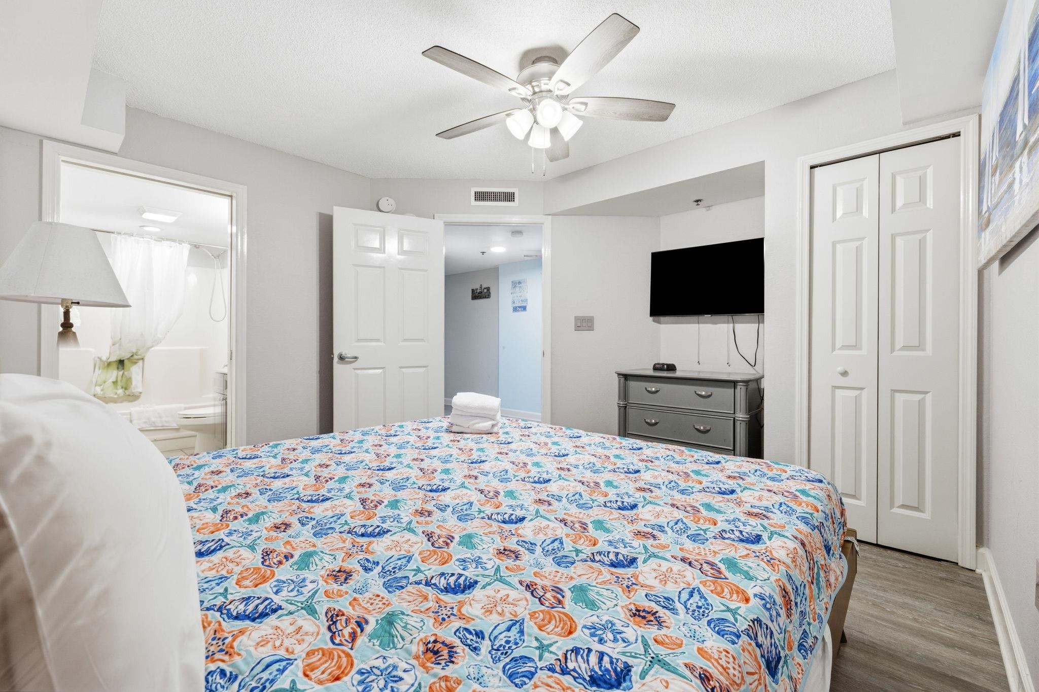 215 77th Ave. N Unit: 402