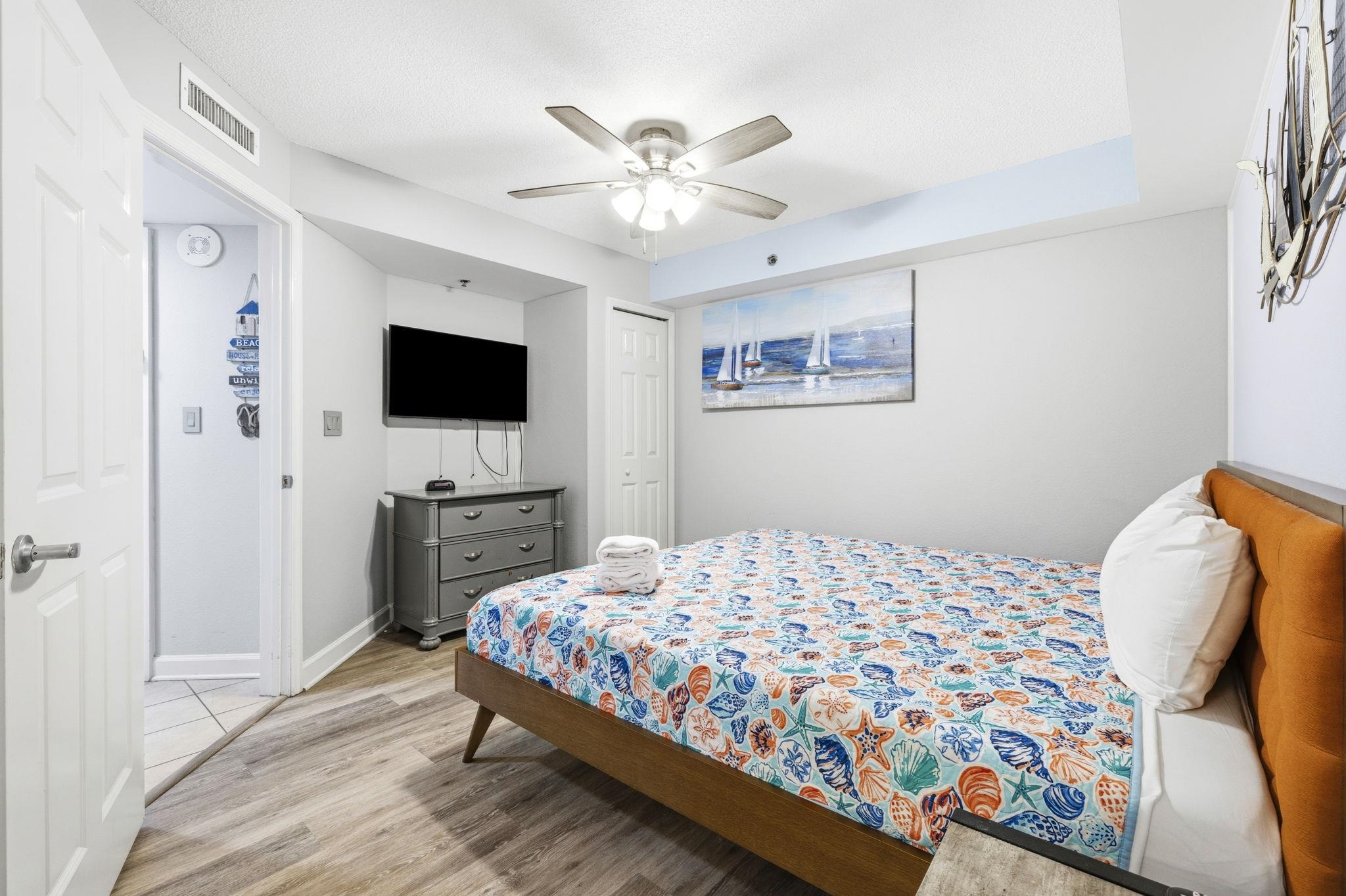 215 77th Ave. N Unit: 402