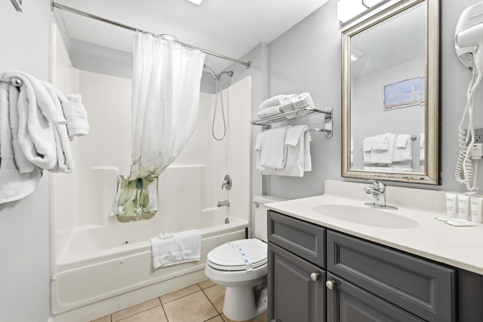 215 77th Ave. N Unit: 402