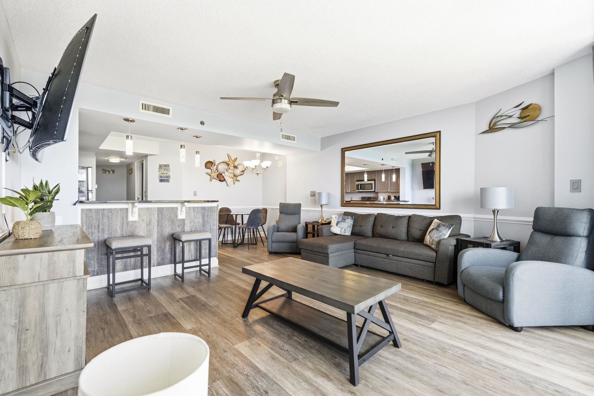 215 77th Ave. N Unit: 402