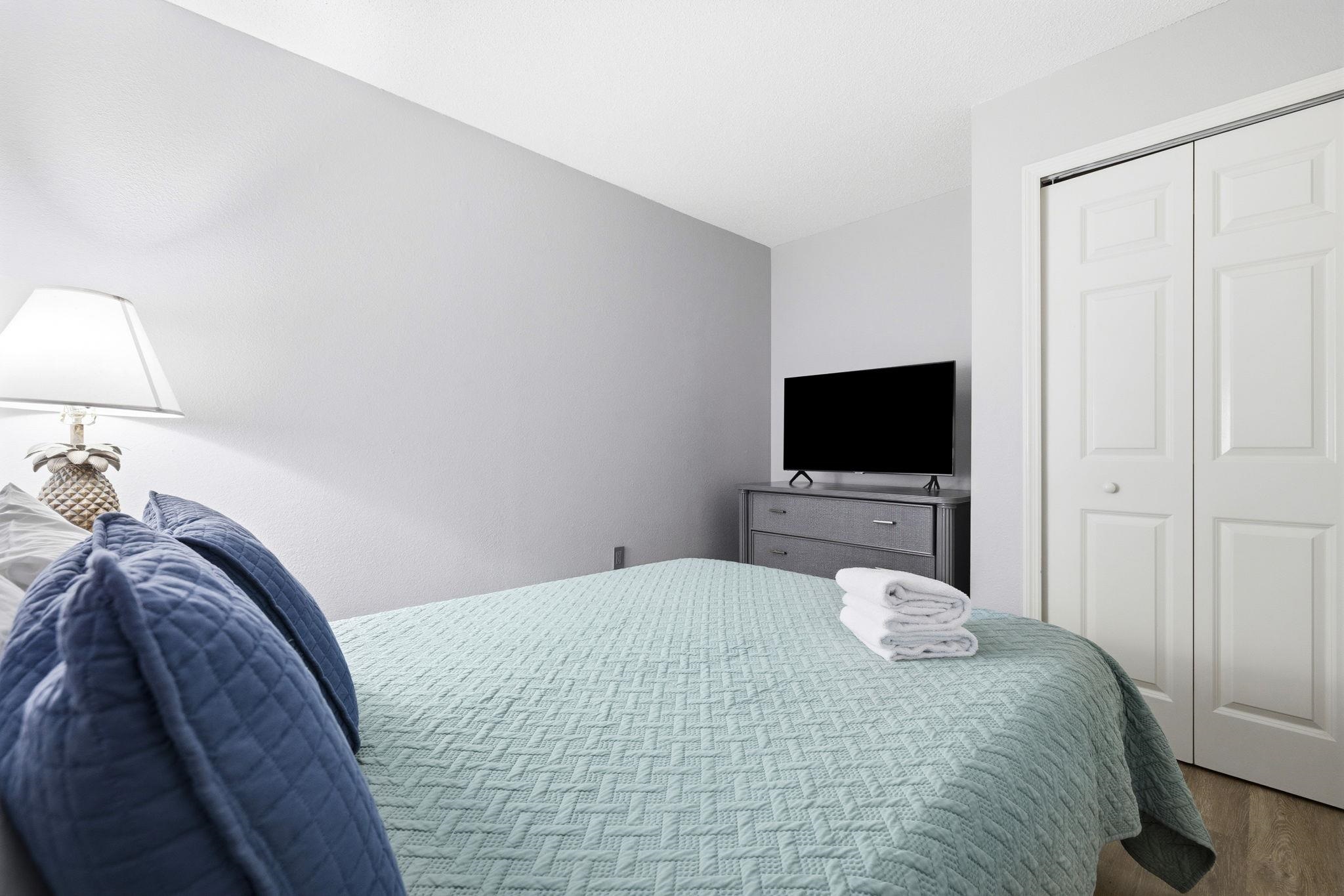 215 77th Ave. N Unit: 402