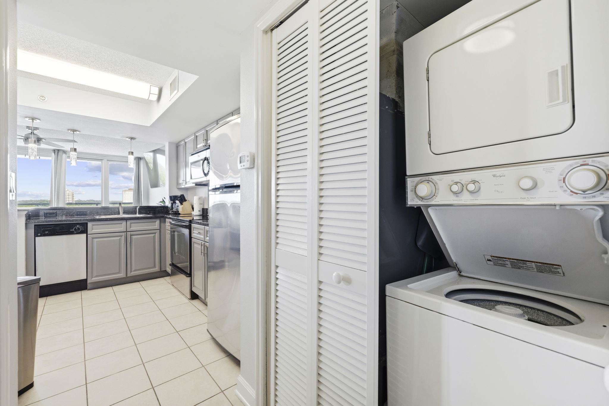 215 77th Ave. N Unit: 402