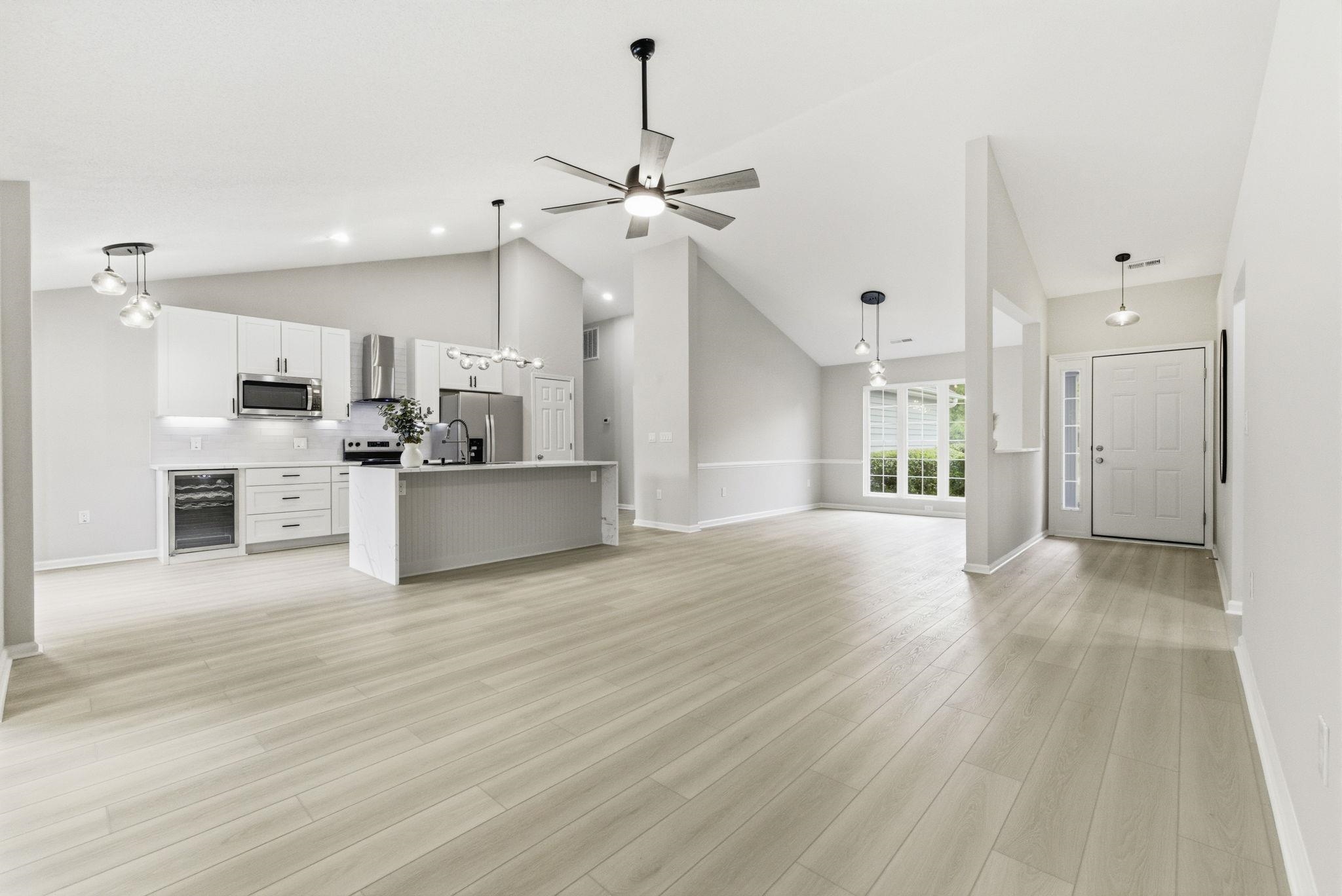 1527 Hallborough Dr.