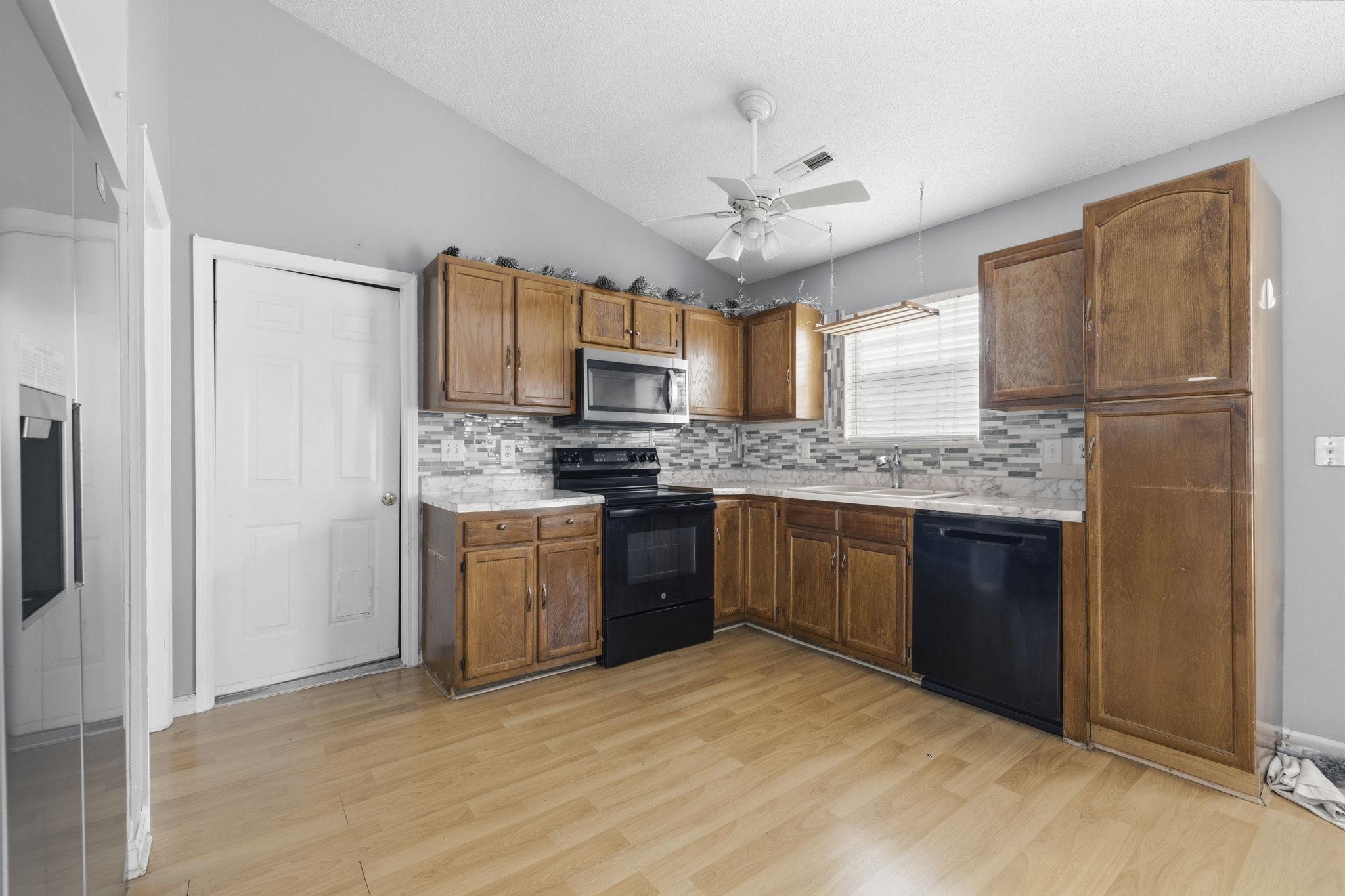 417 Chesterfield Ct.