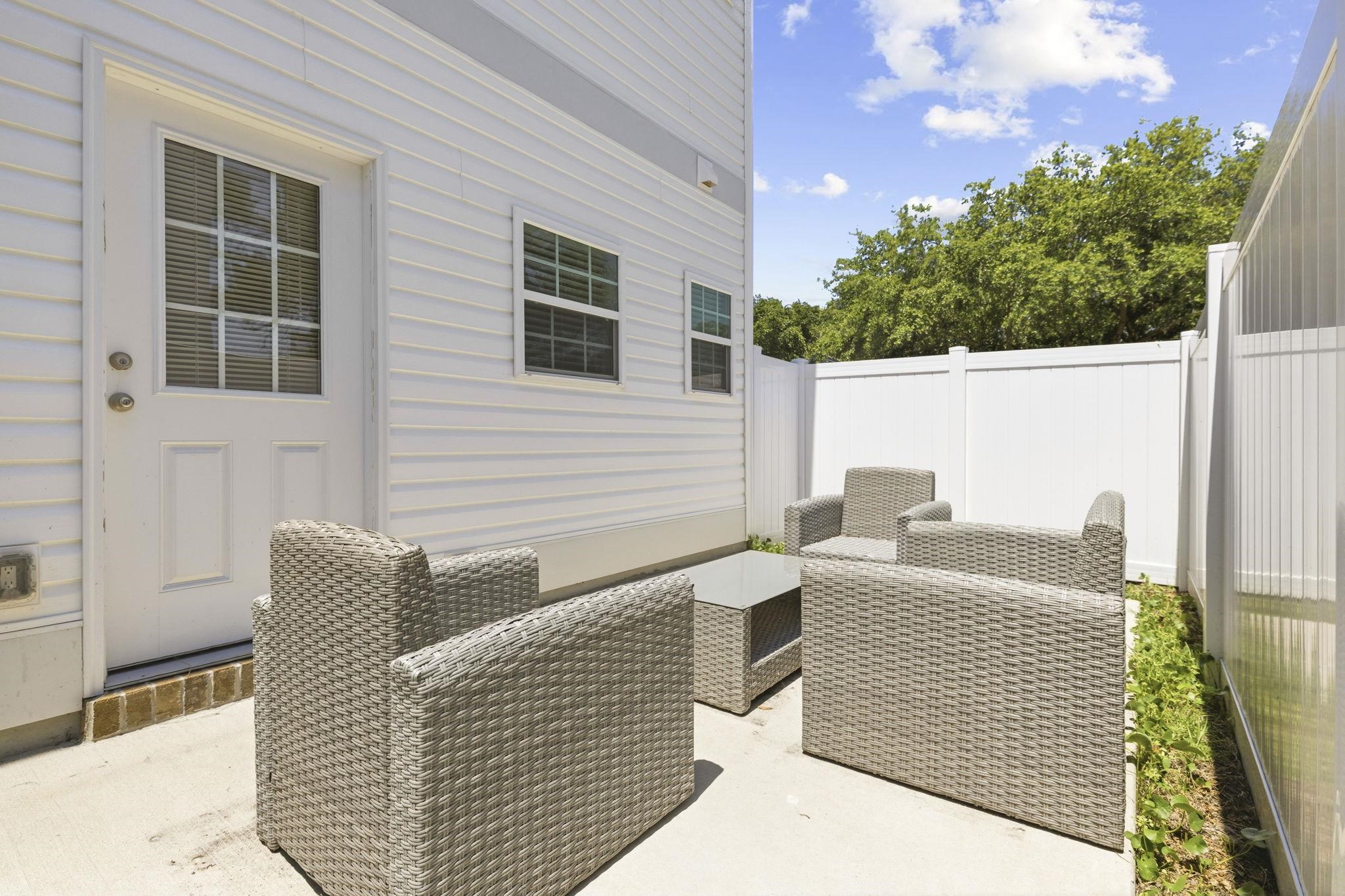 412 N Oak St.