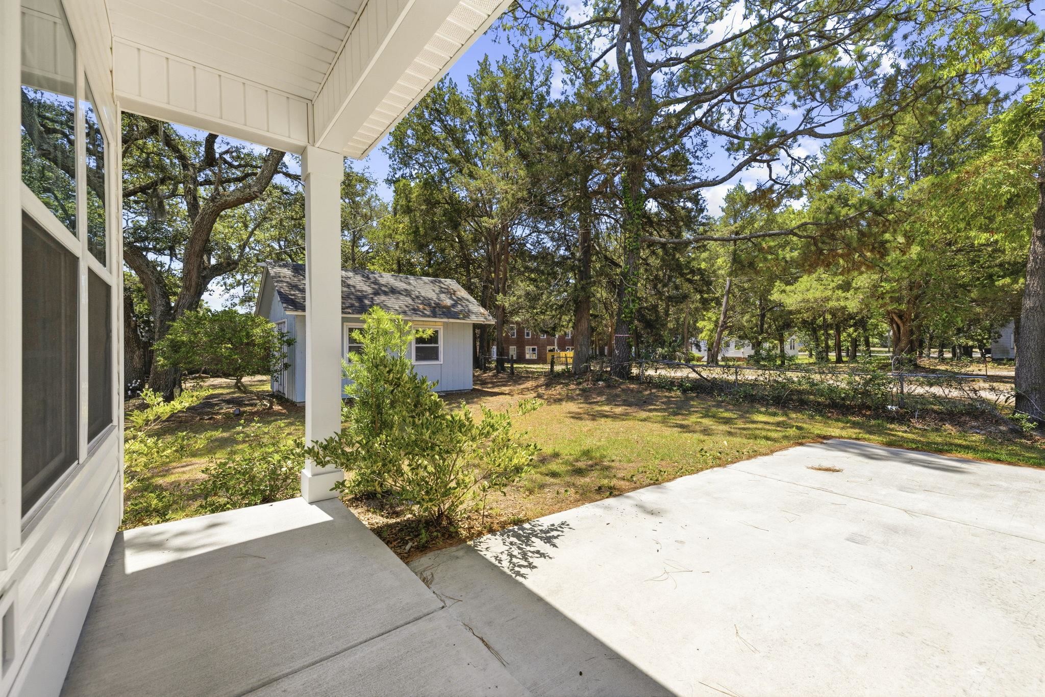 412 N Oak St.