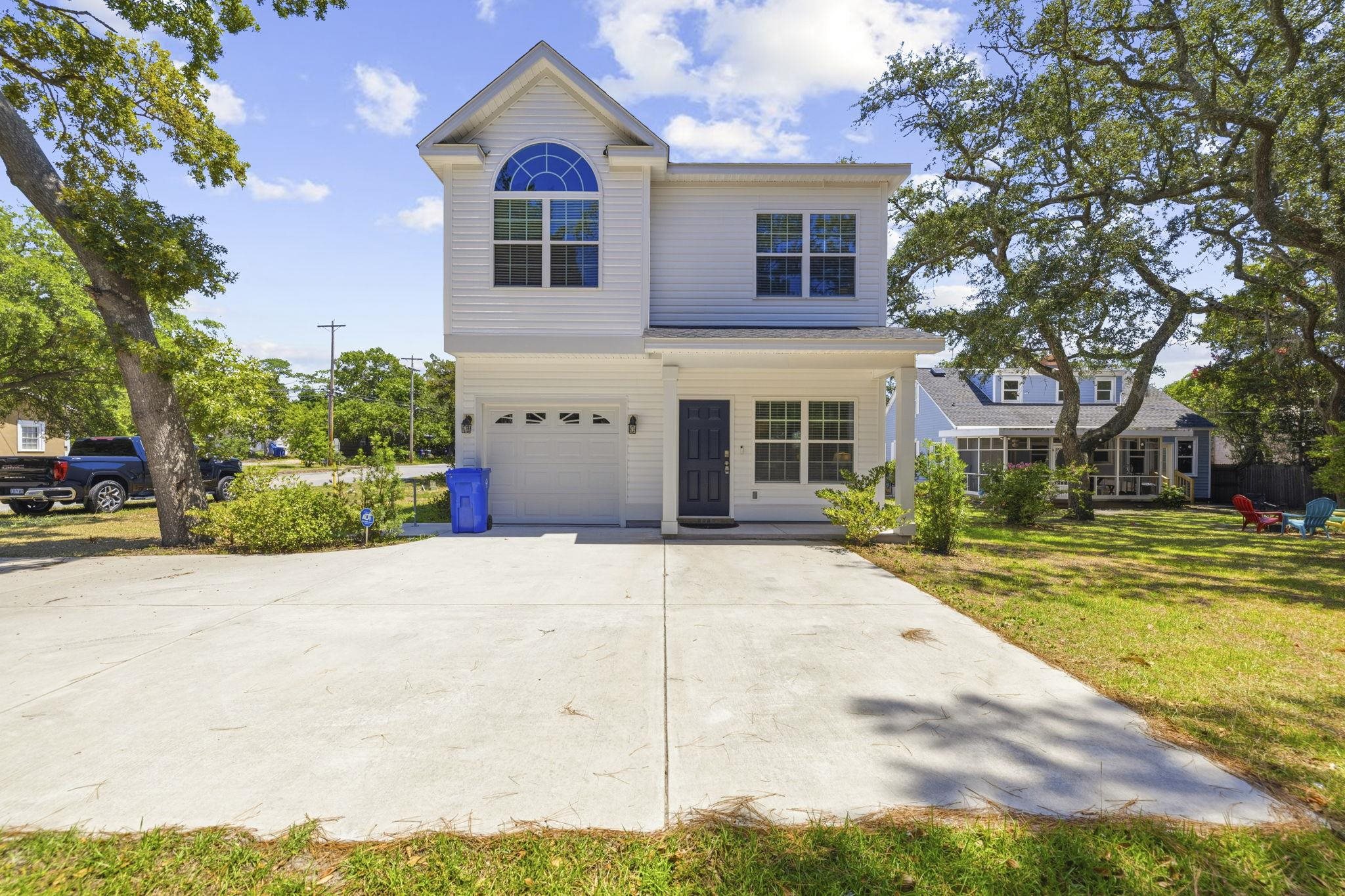 412 N Oak St.