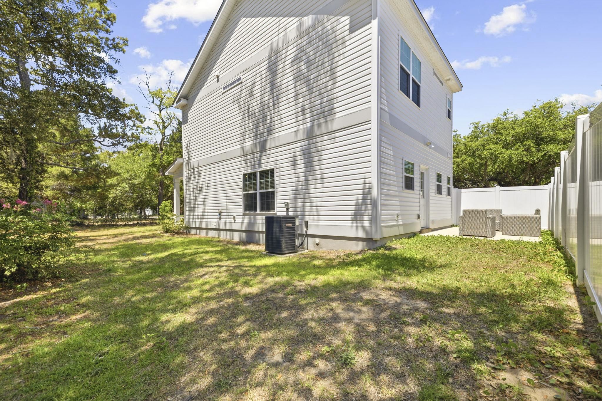 412 N Oak St.