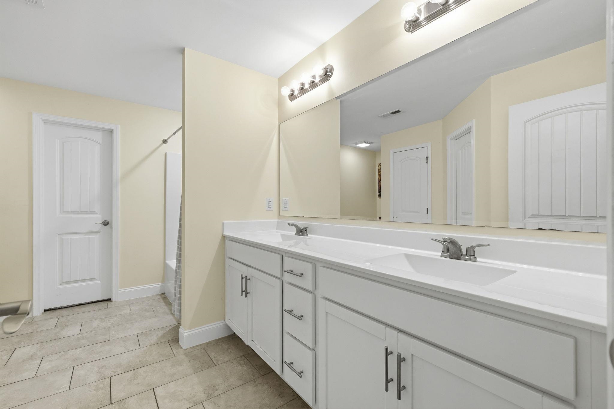 912 Cygnet Dr.