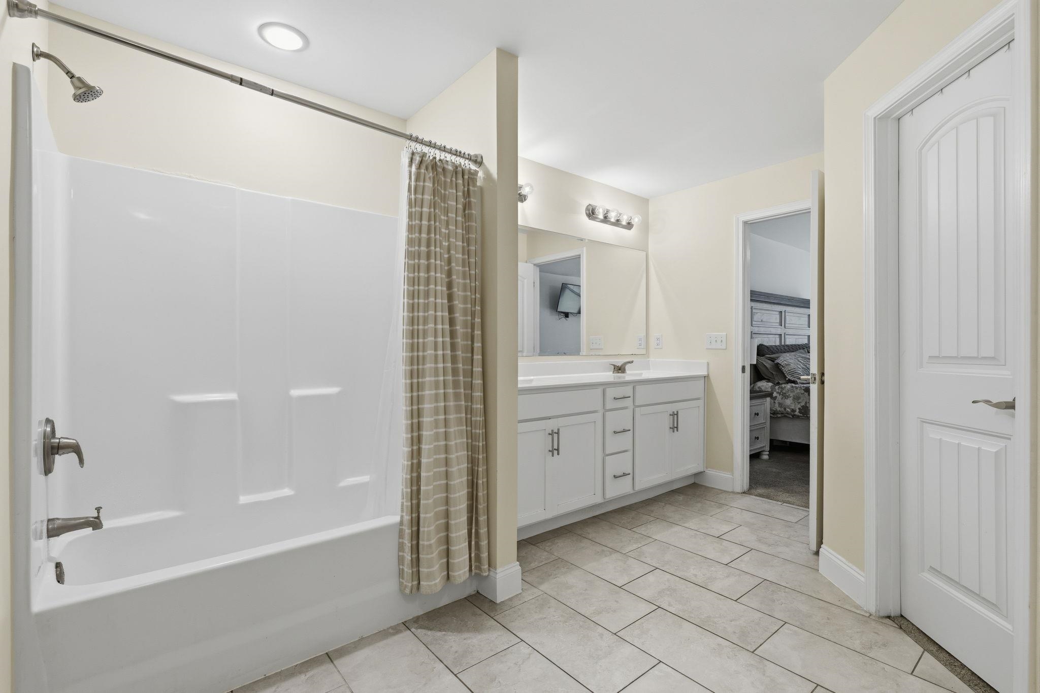 912 Cygnet Dr.