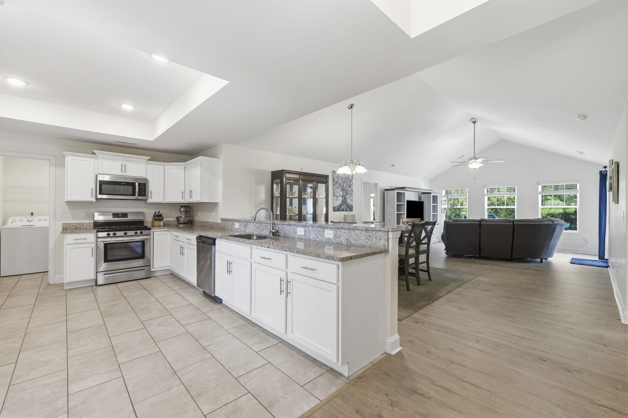 912 Cygnet Dr.