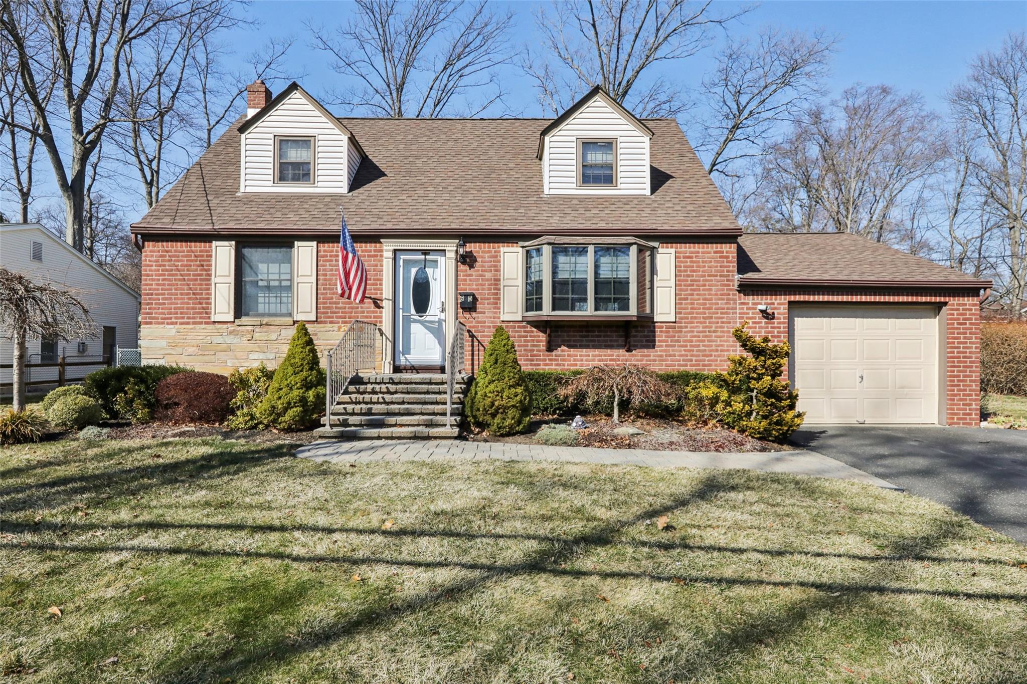 65 E Lewis Avenue