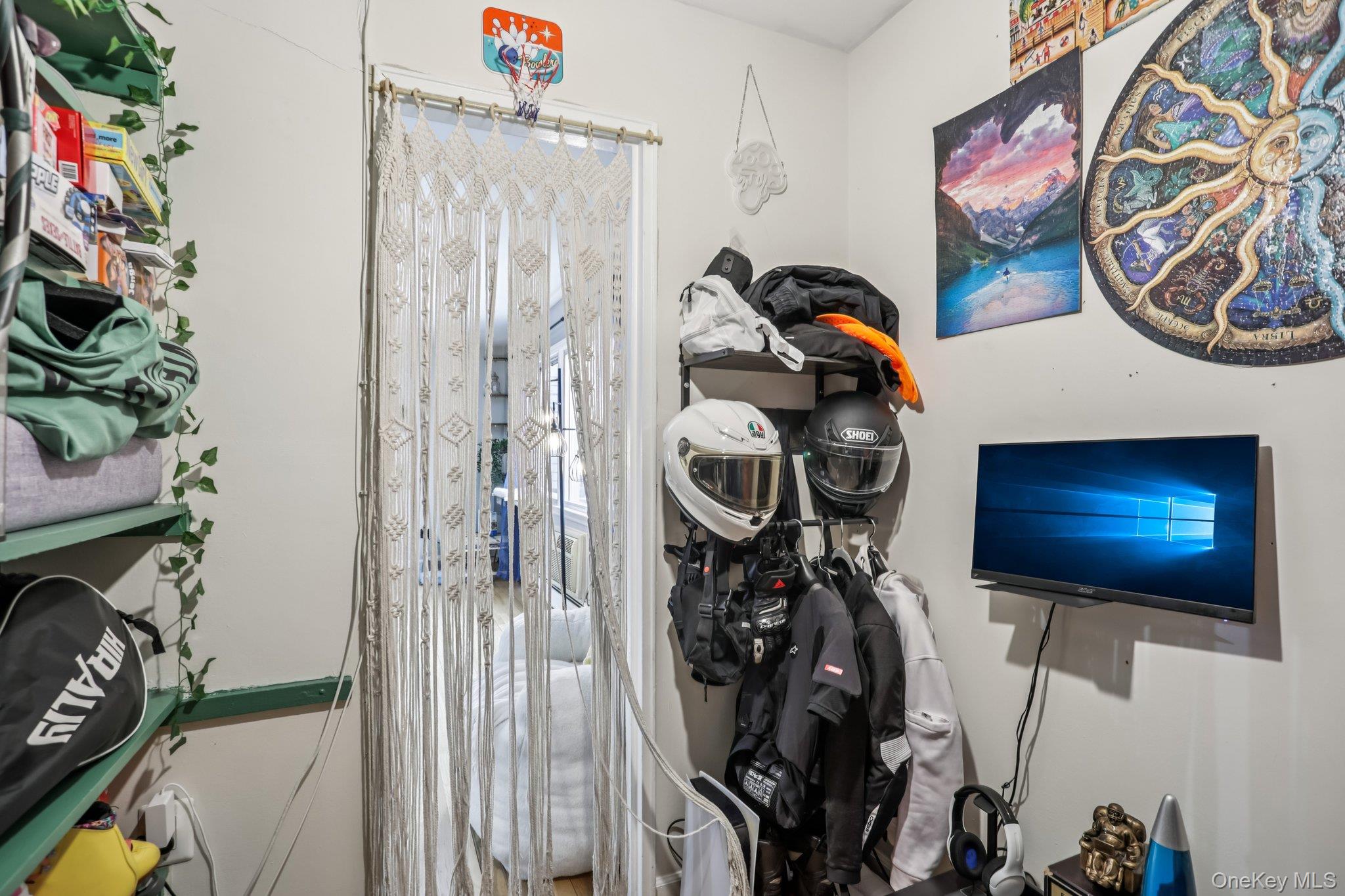 9 Oxford Court Unit: 7908