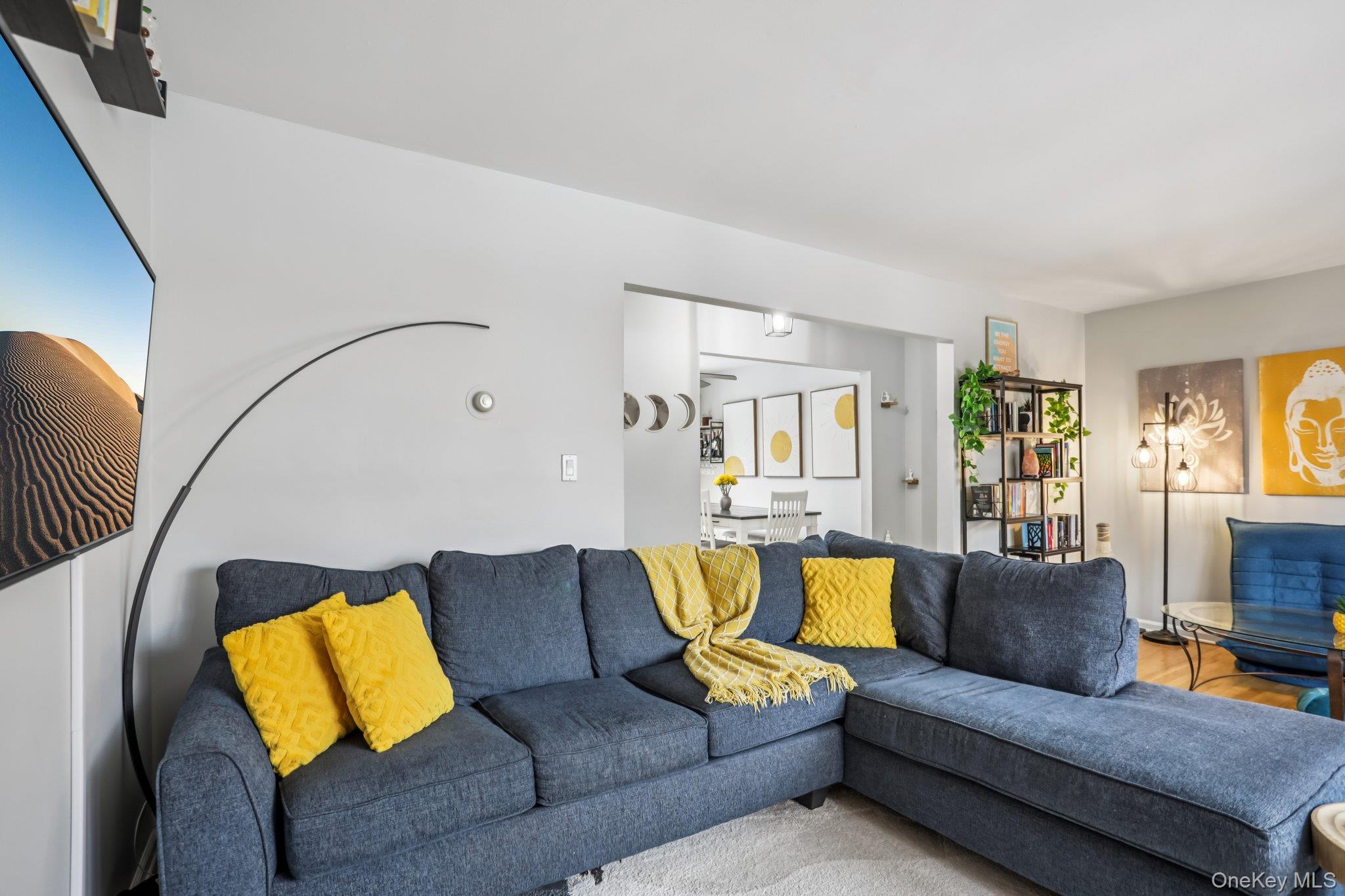 9 Oxford Court Unit: 7908