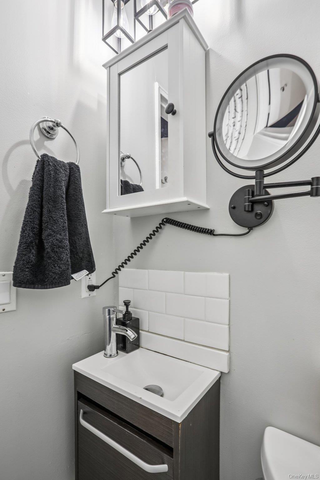 9 Oxford Court Unit: 7908