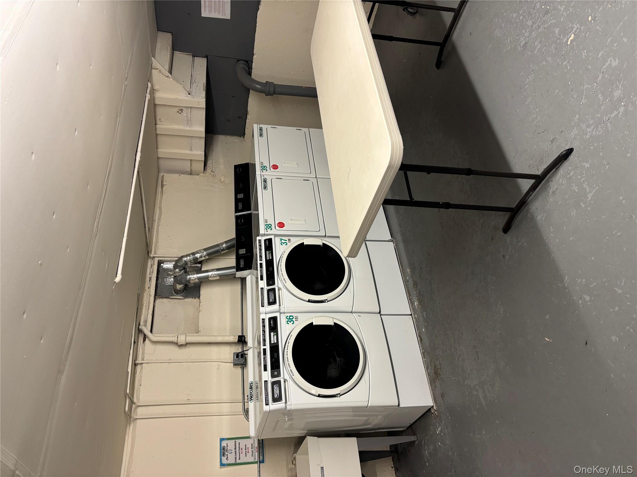 9 Oxford Court Unit: 7908