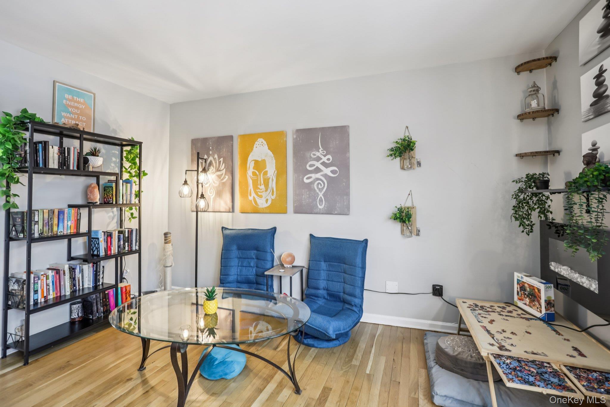 9 Oxford Court Unit: 7908