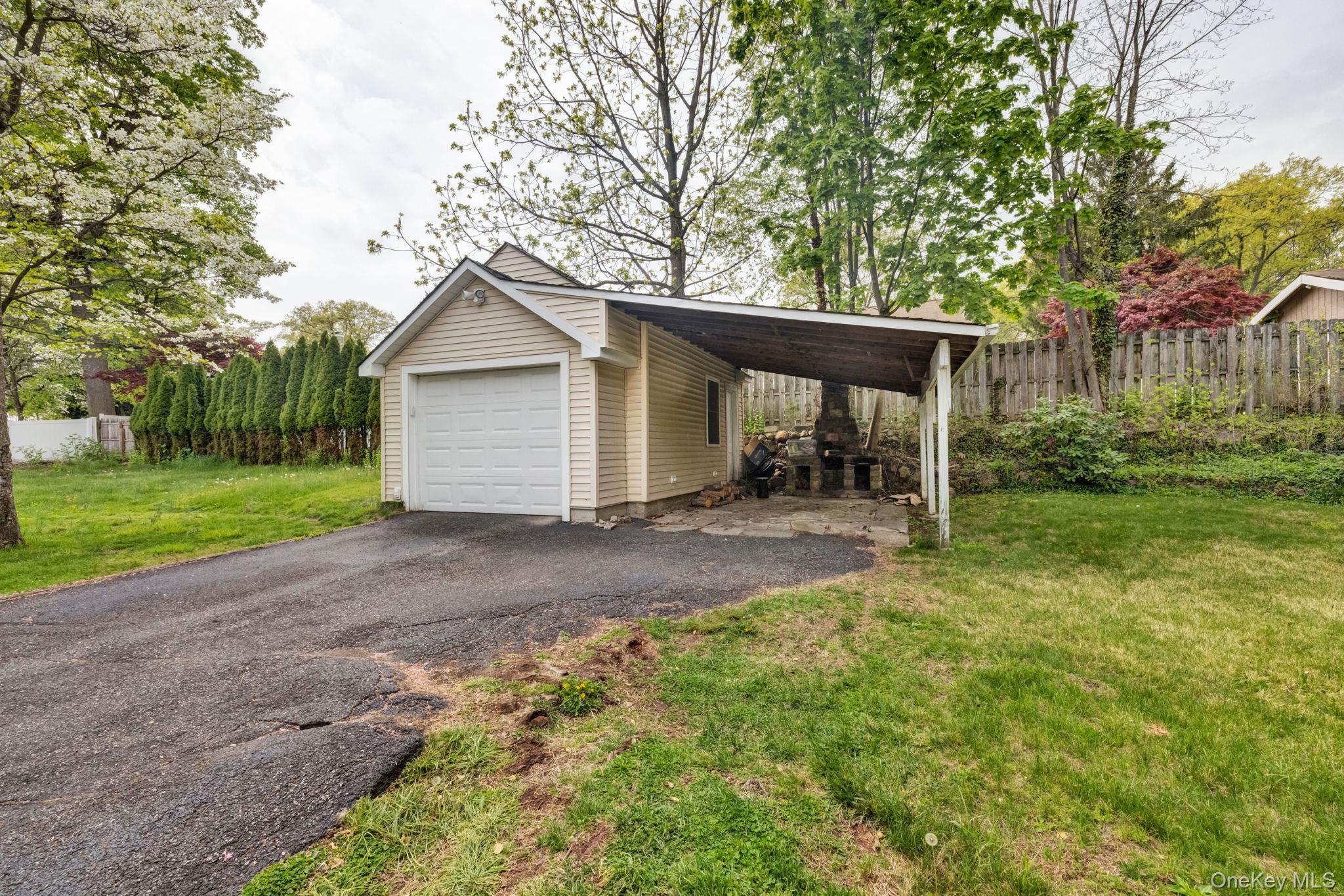39 Lindbergh Lane
