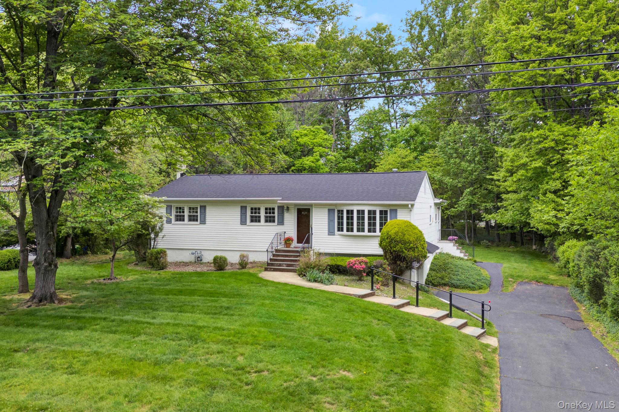16 Oak Road